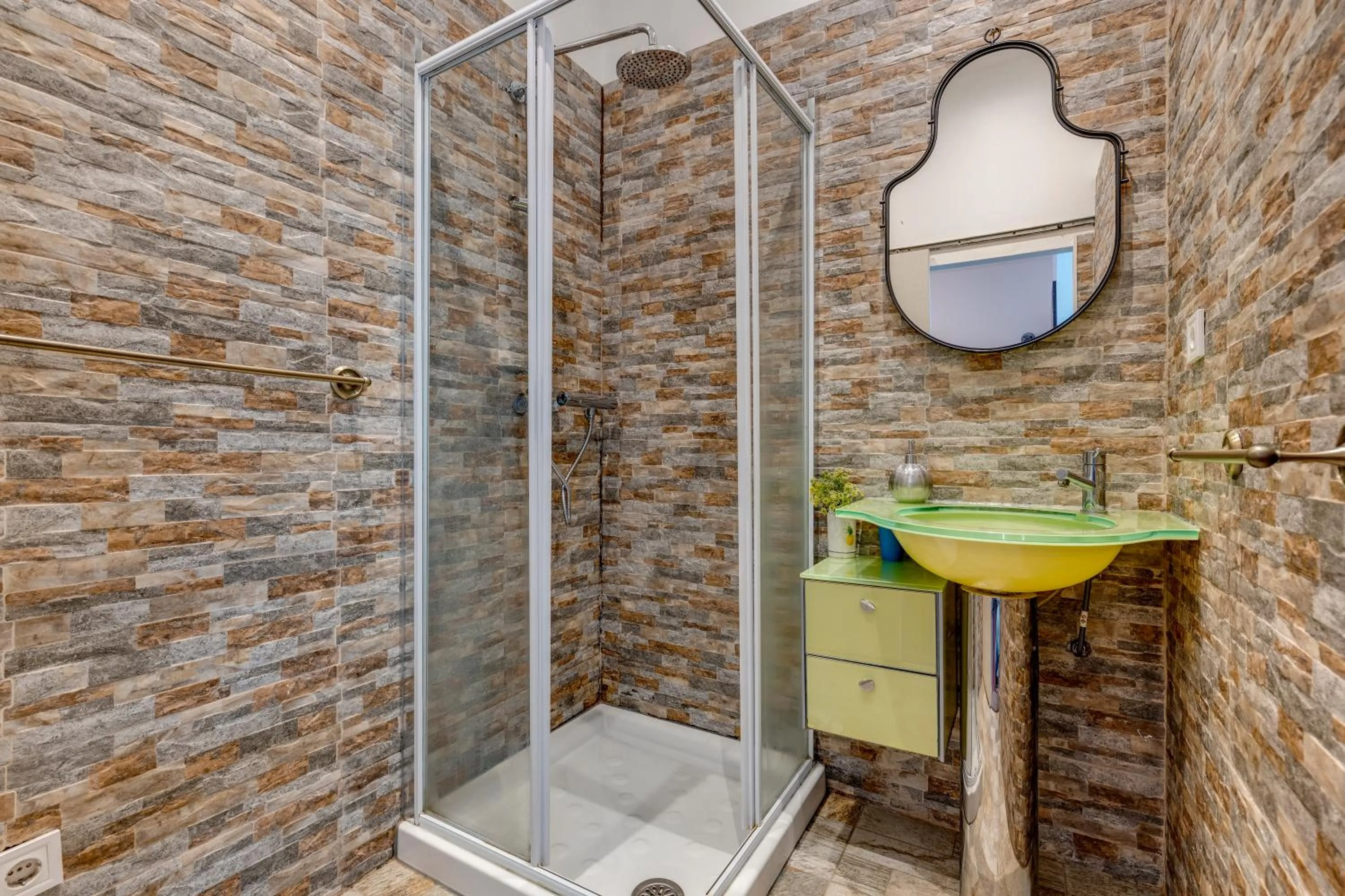 Shower in Garden in Town Hostel