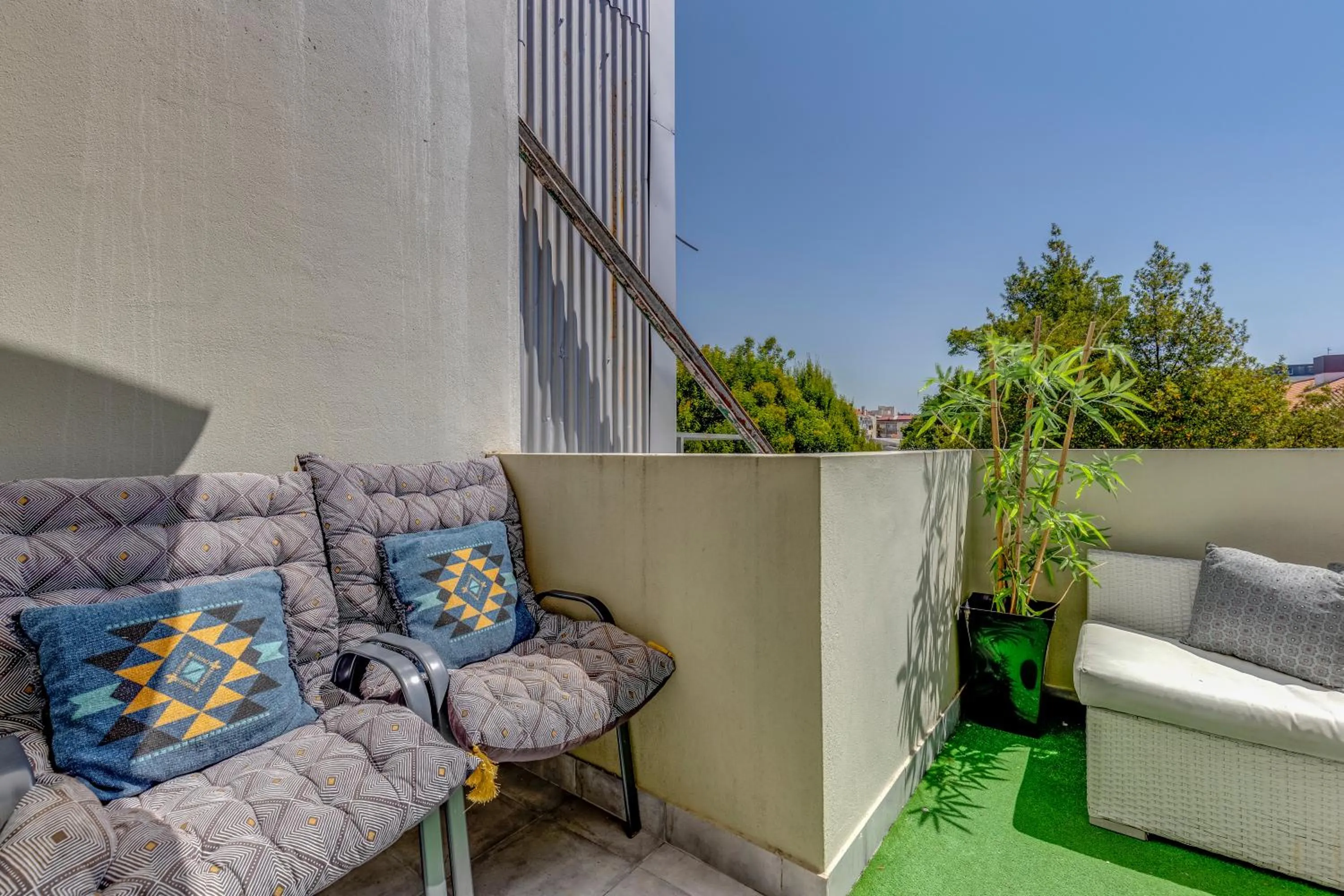 Balcony/Terrace in Garden in Town Hostel