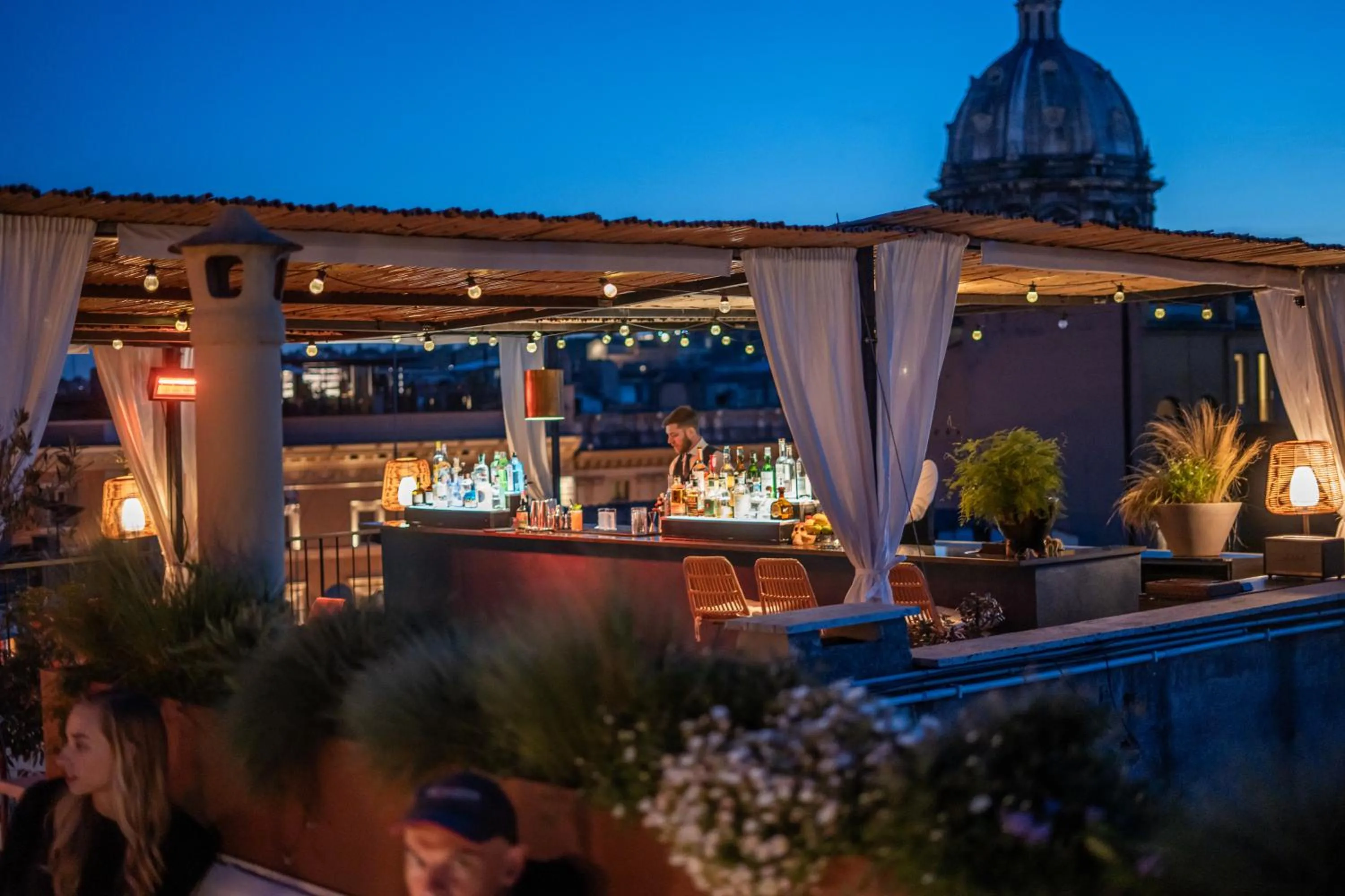 Lounge or bar in The Vista Rooms & Terrace