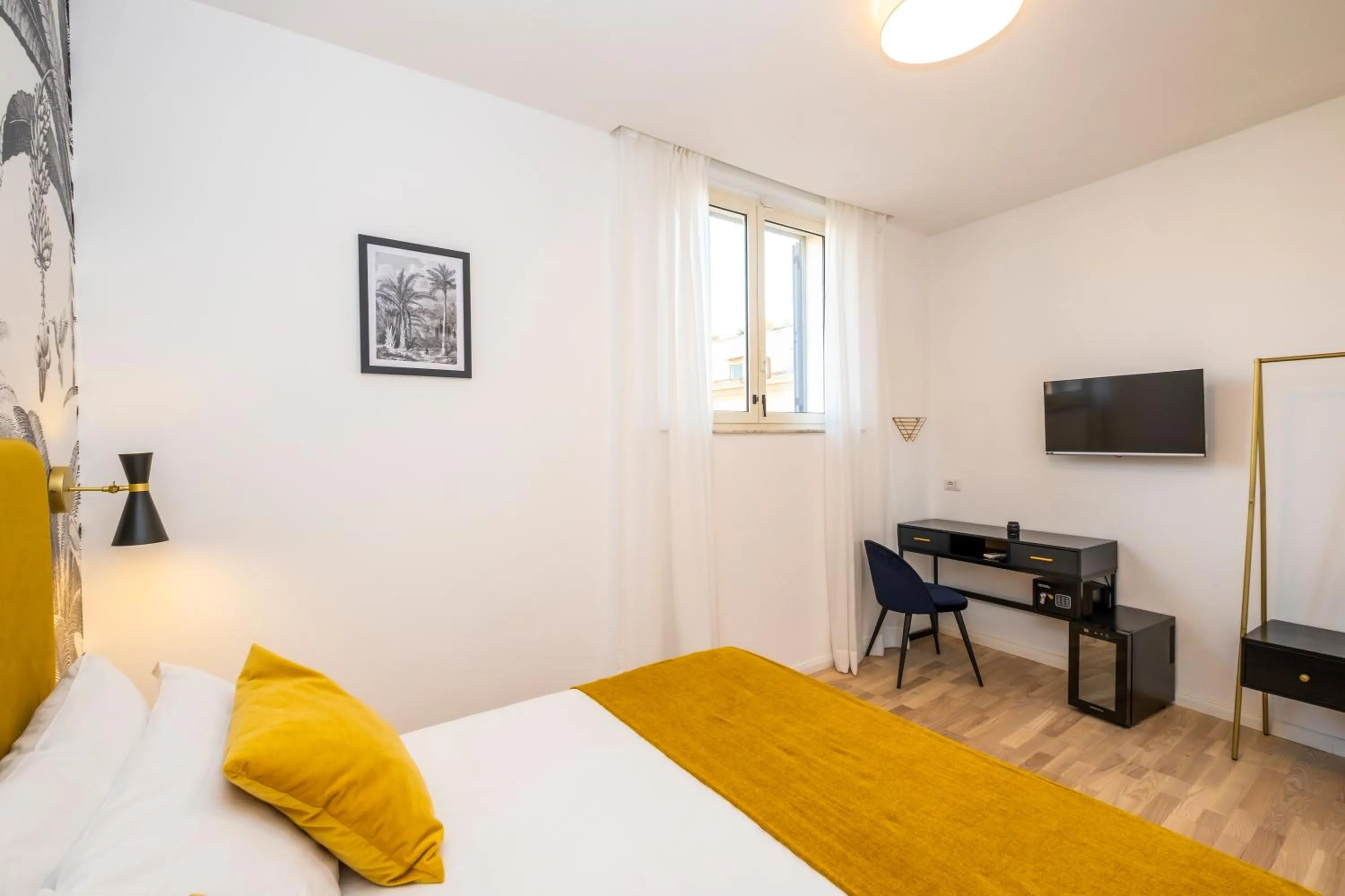 Bedroom, Bed in The Vista Rooms & Terrace