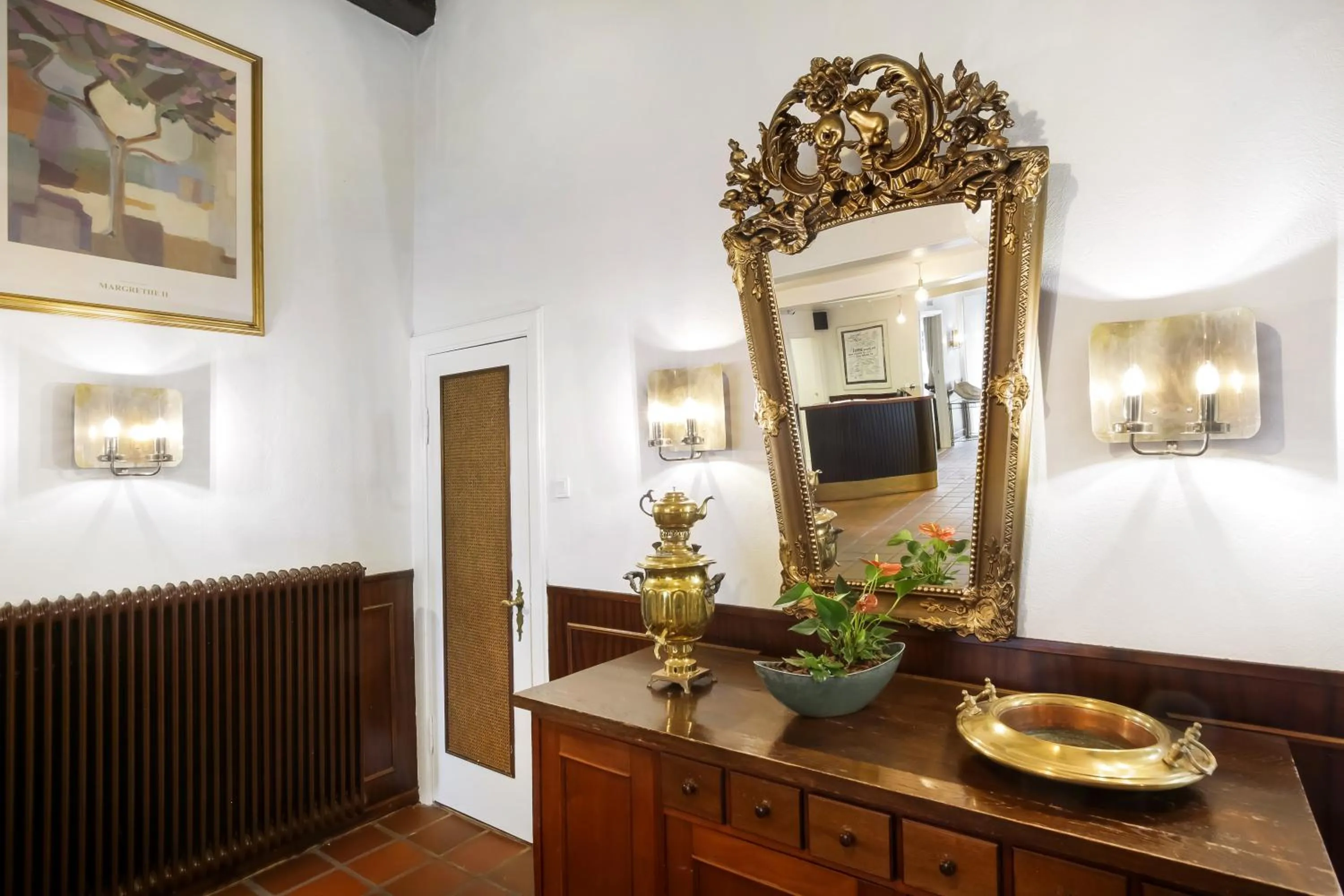 Lobby or reception in Den Gamle Kro Hornslet