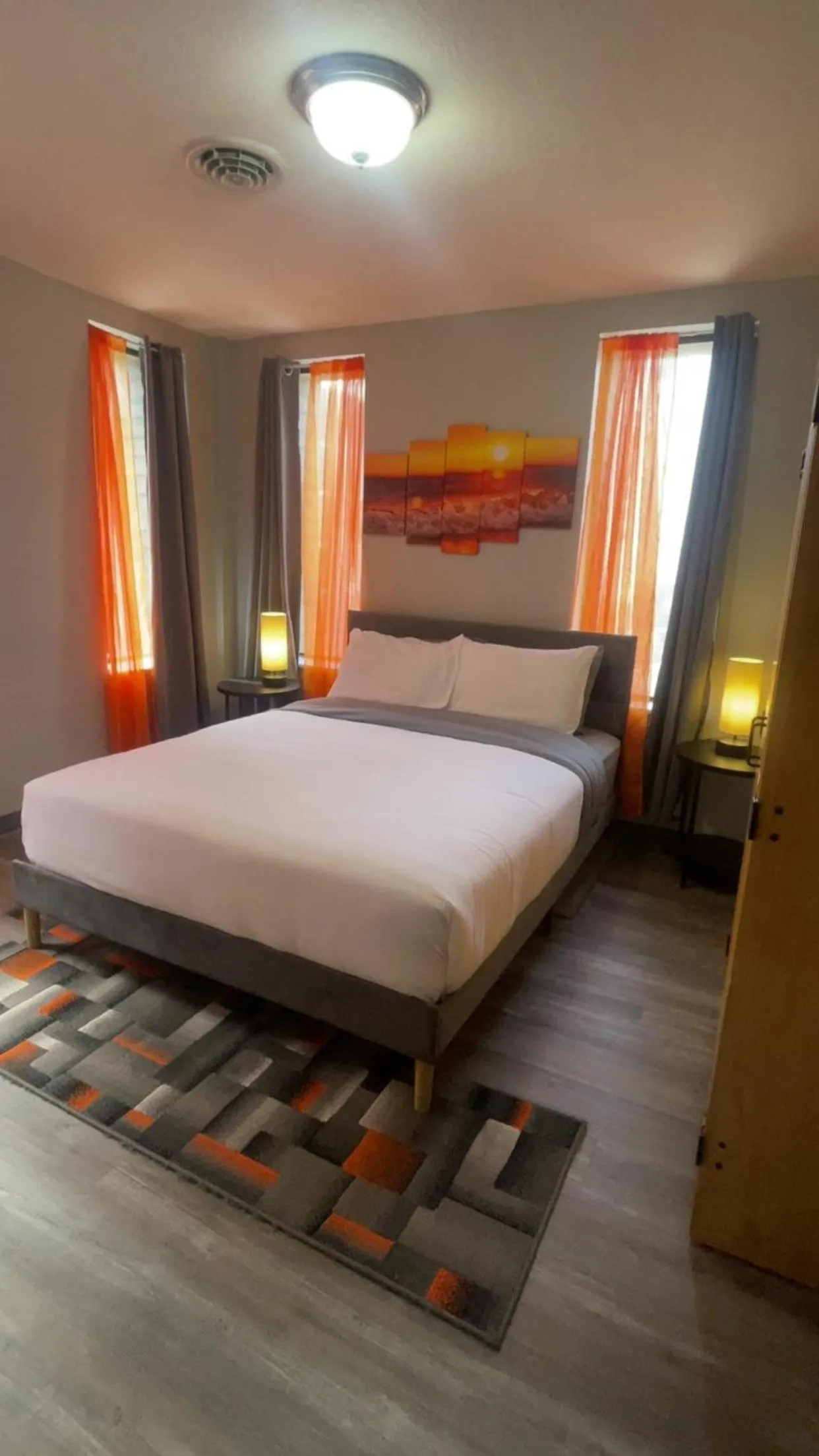 Bed in Stay Pittsburgh