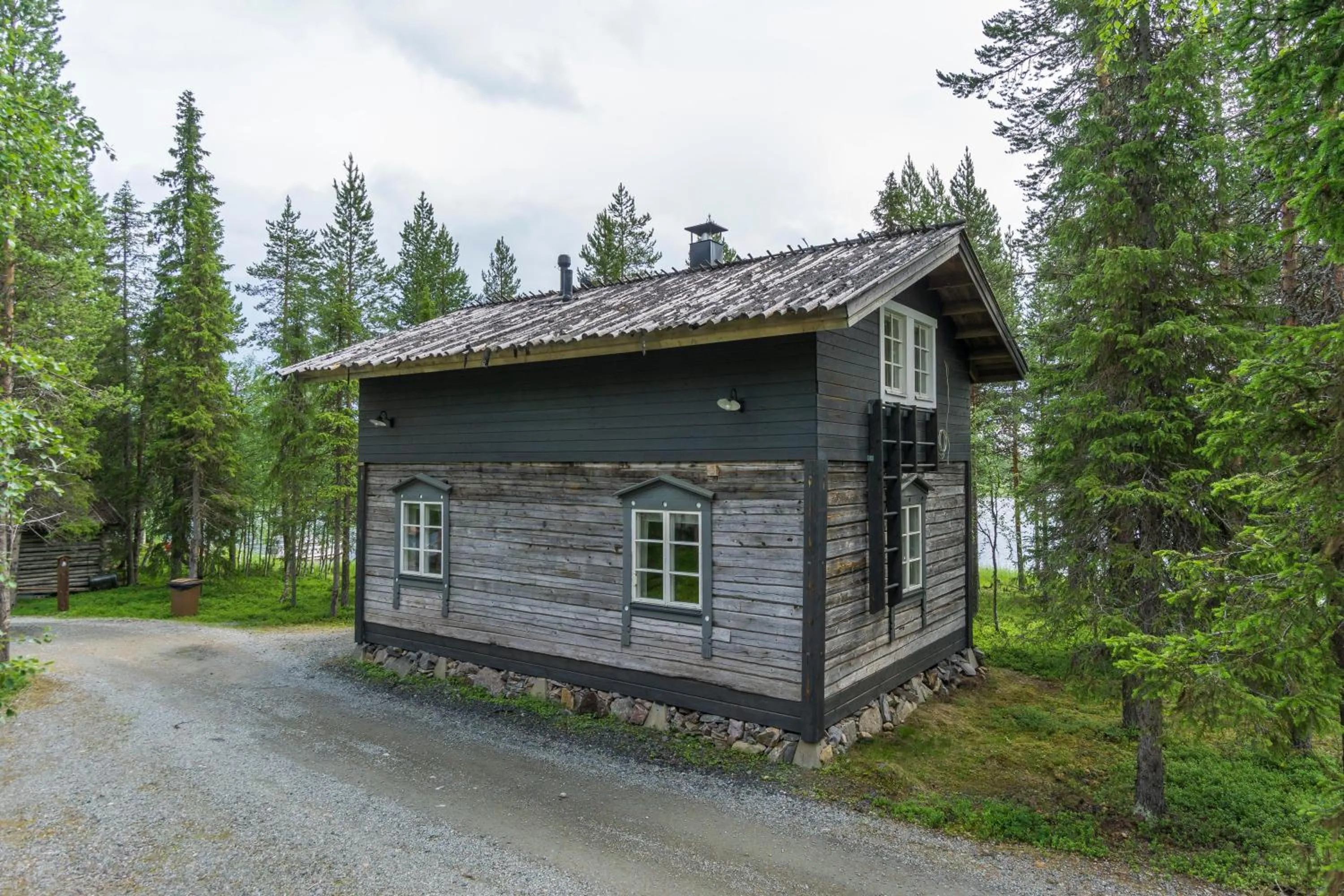 Property building in Iisakki Village