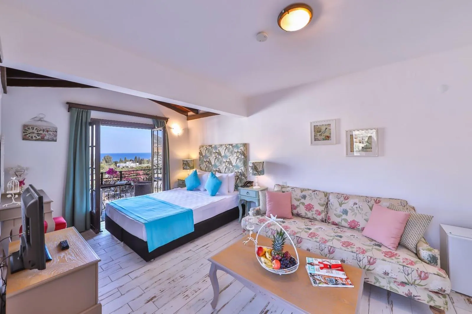 Photo of the whole room, Bed in Mare Garden Hotel