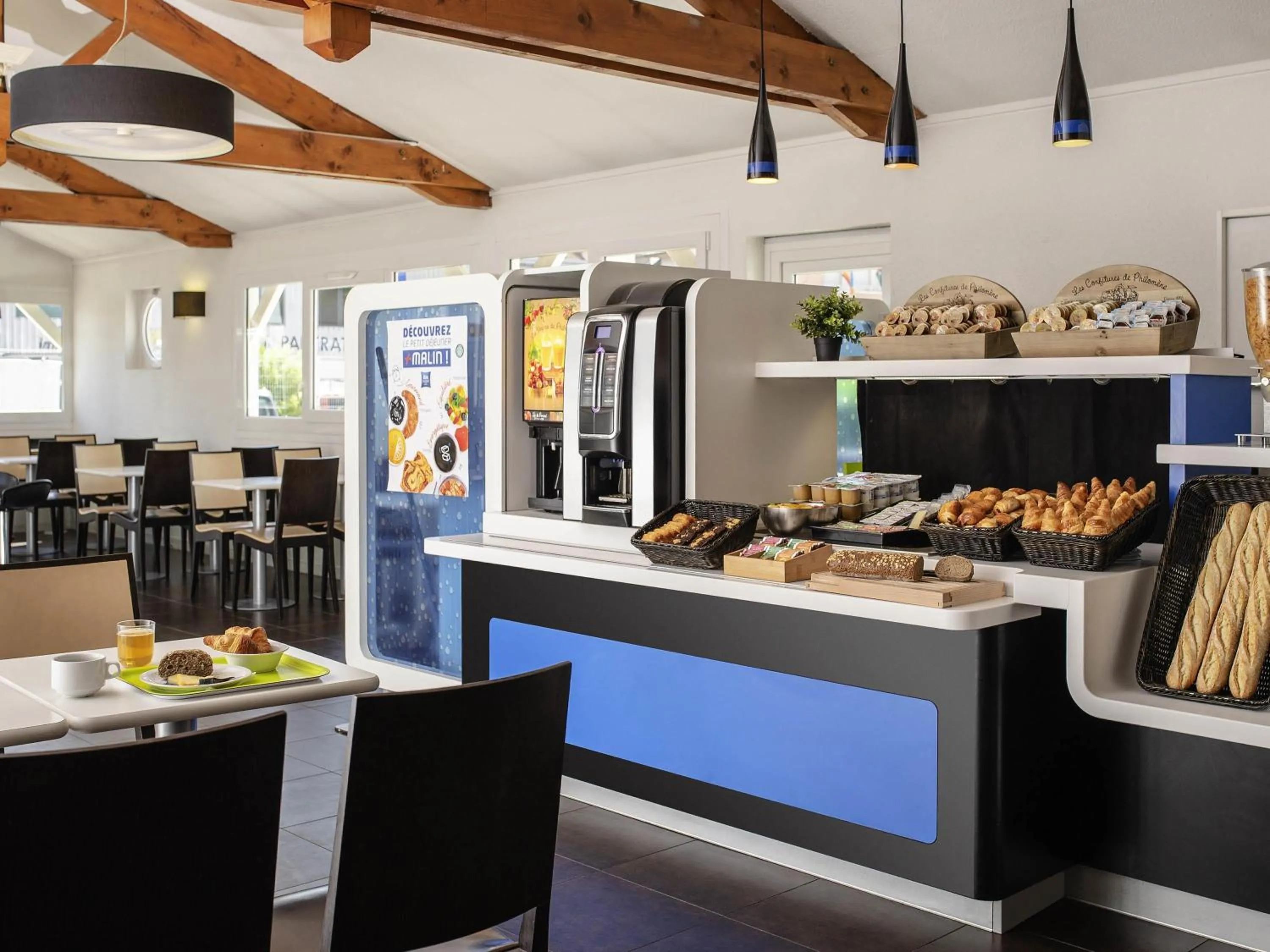 Breakfast in Ibis budget Chambéry Centre Ville