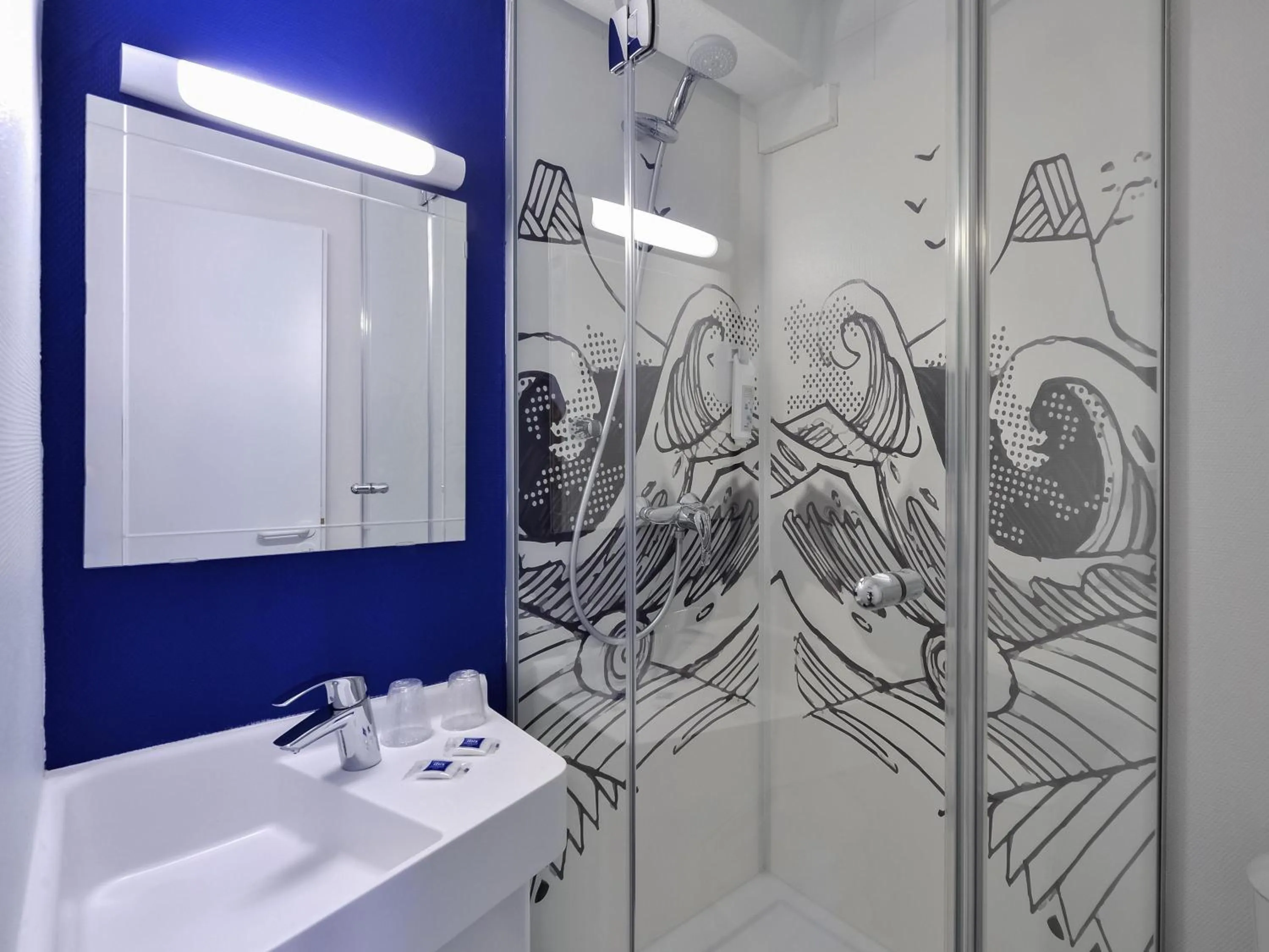 Bedroom in Ibis budget Chambéry Centre Ville