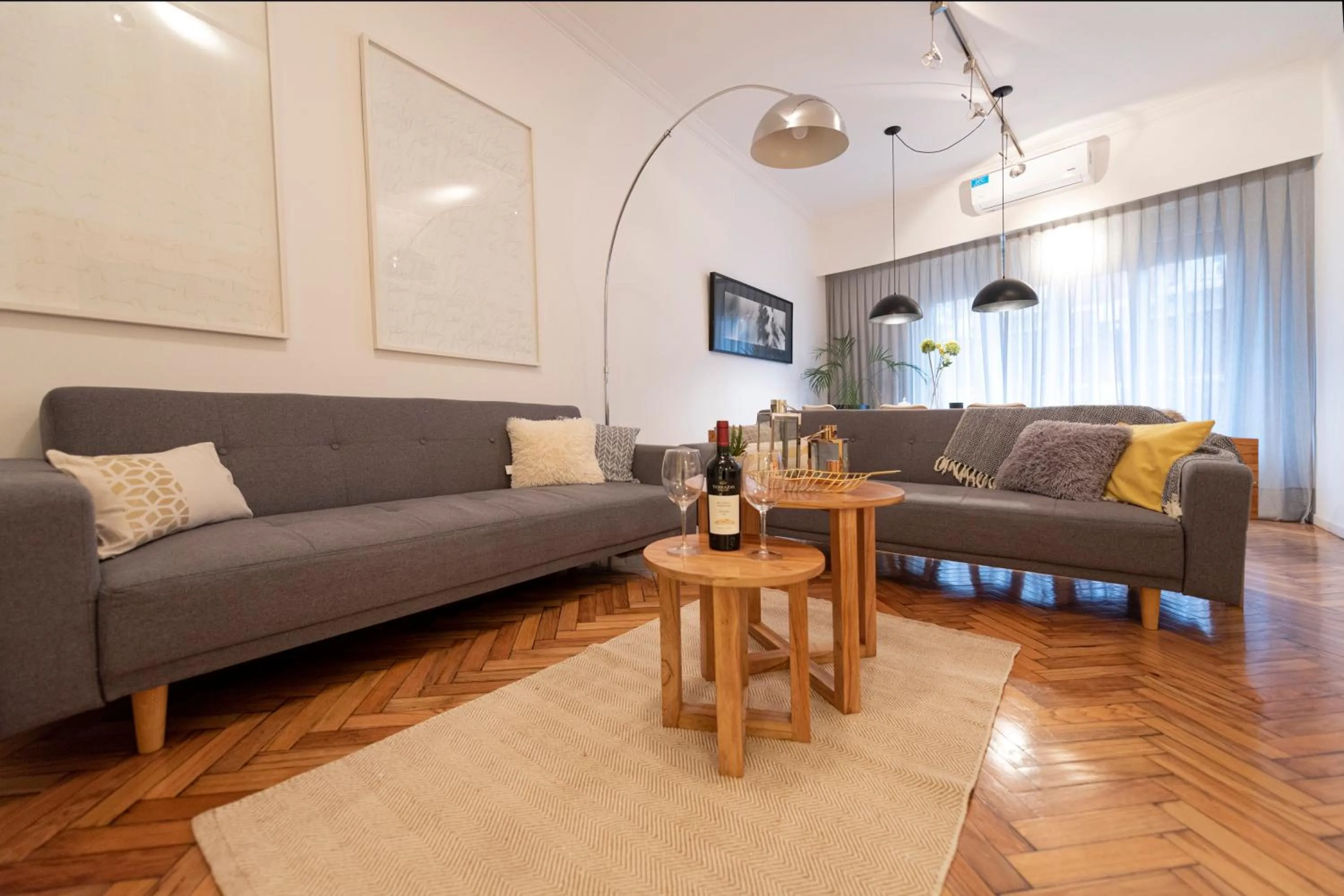 Seating area in Palermo Apart By Zafiro