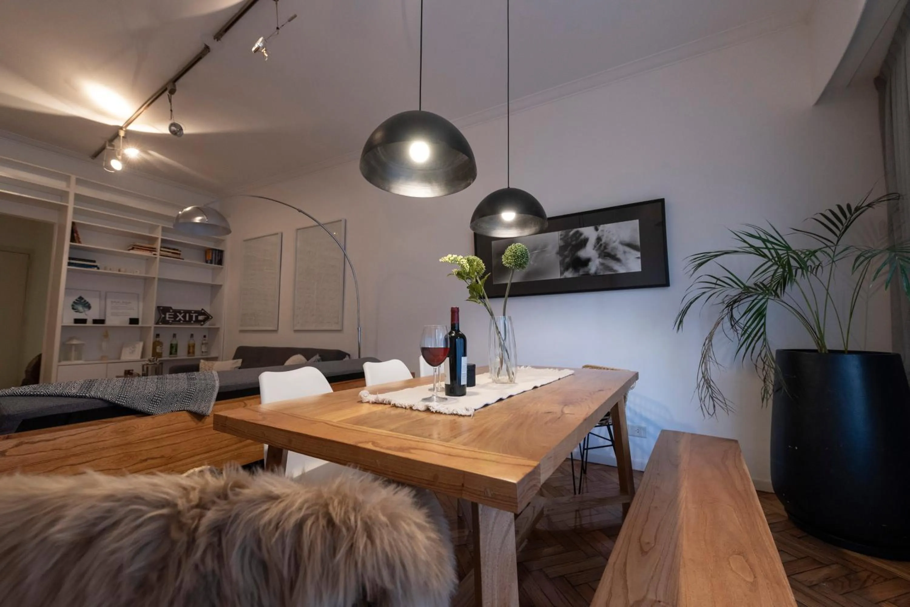 Dining area in Palermo Apart By Zafiro