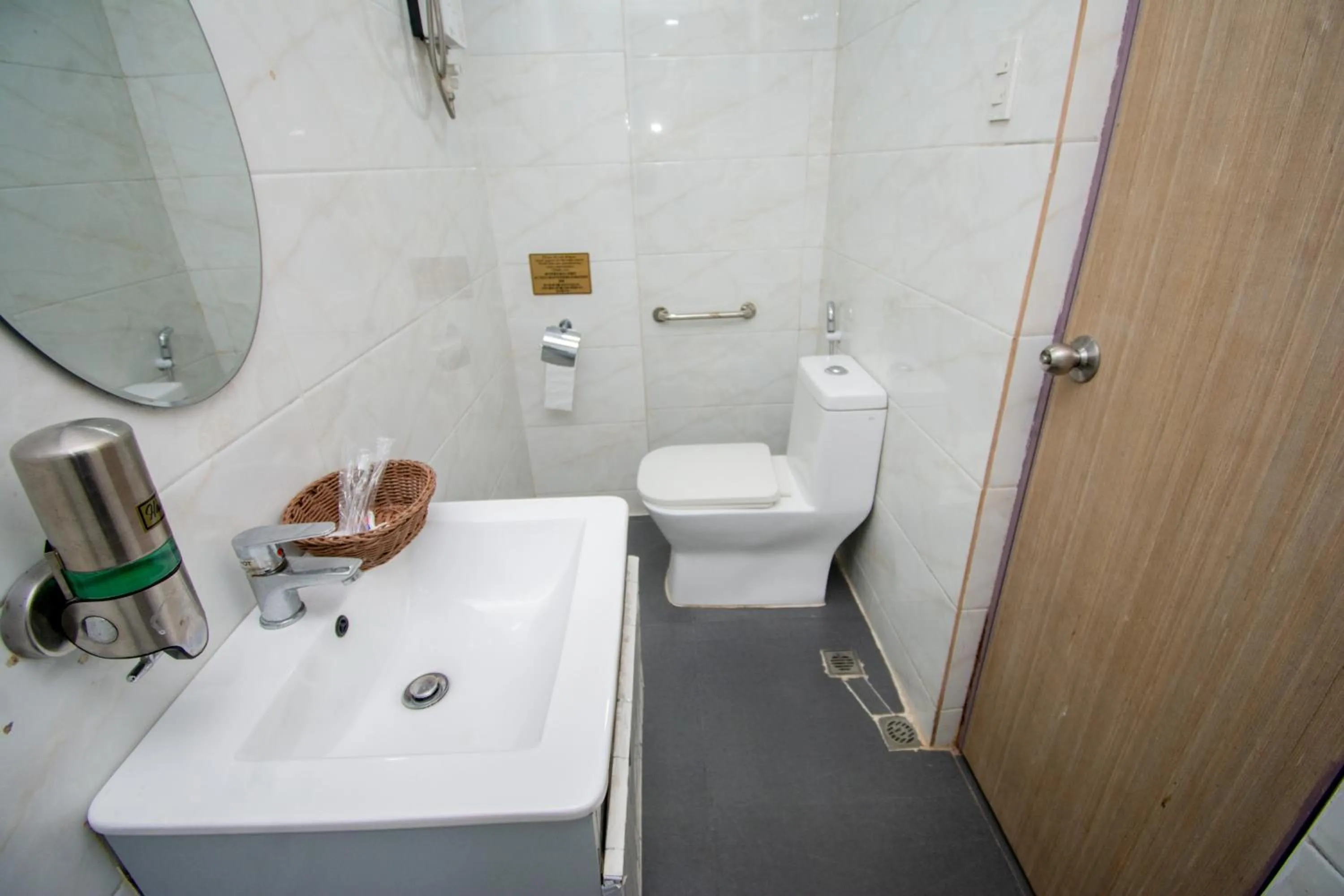 Emerald Island Hotel