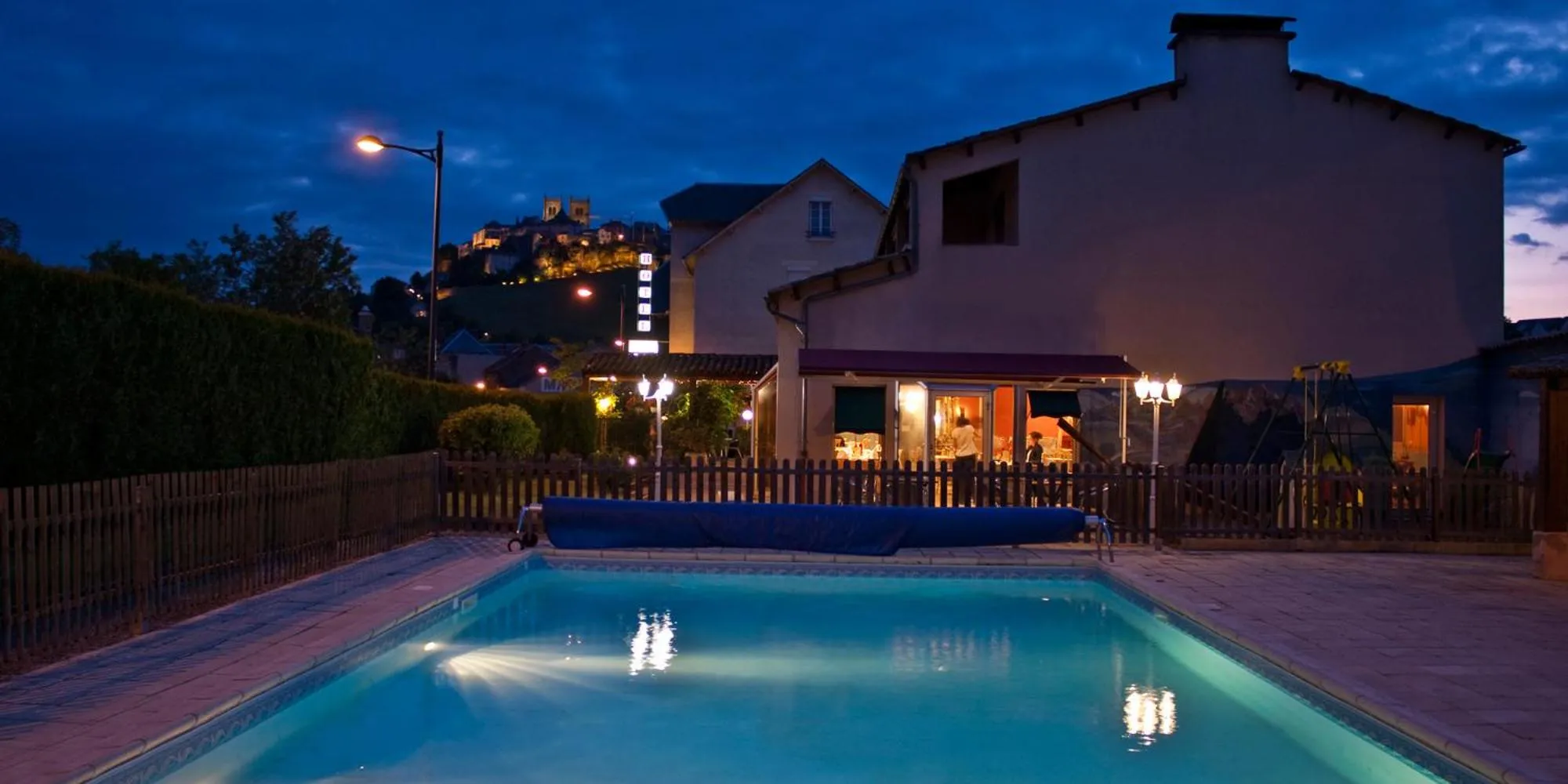 Swimming pool in Les Messageries