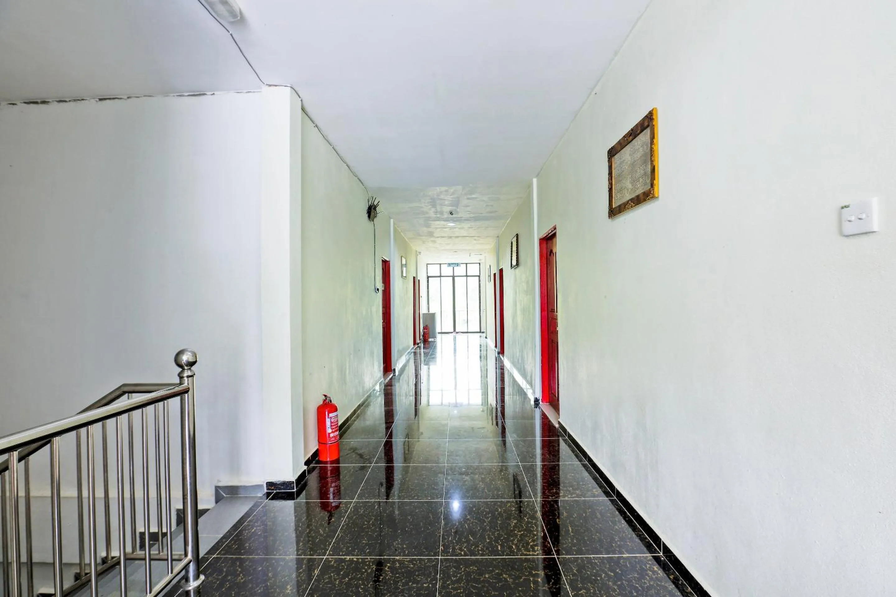 Lobby or reception in OYO 89933 Nun Hotel