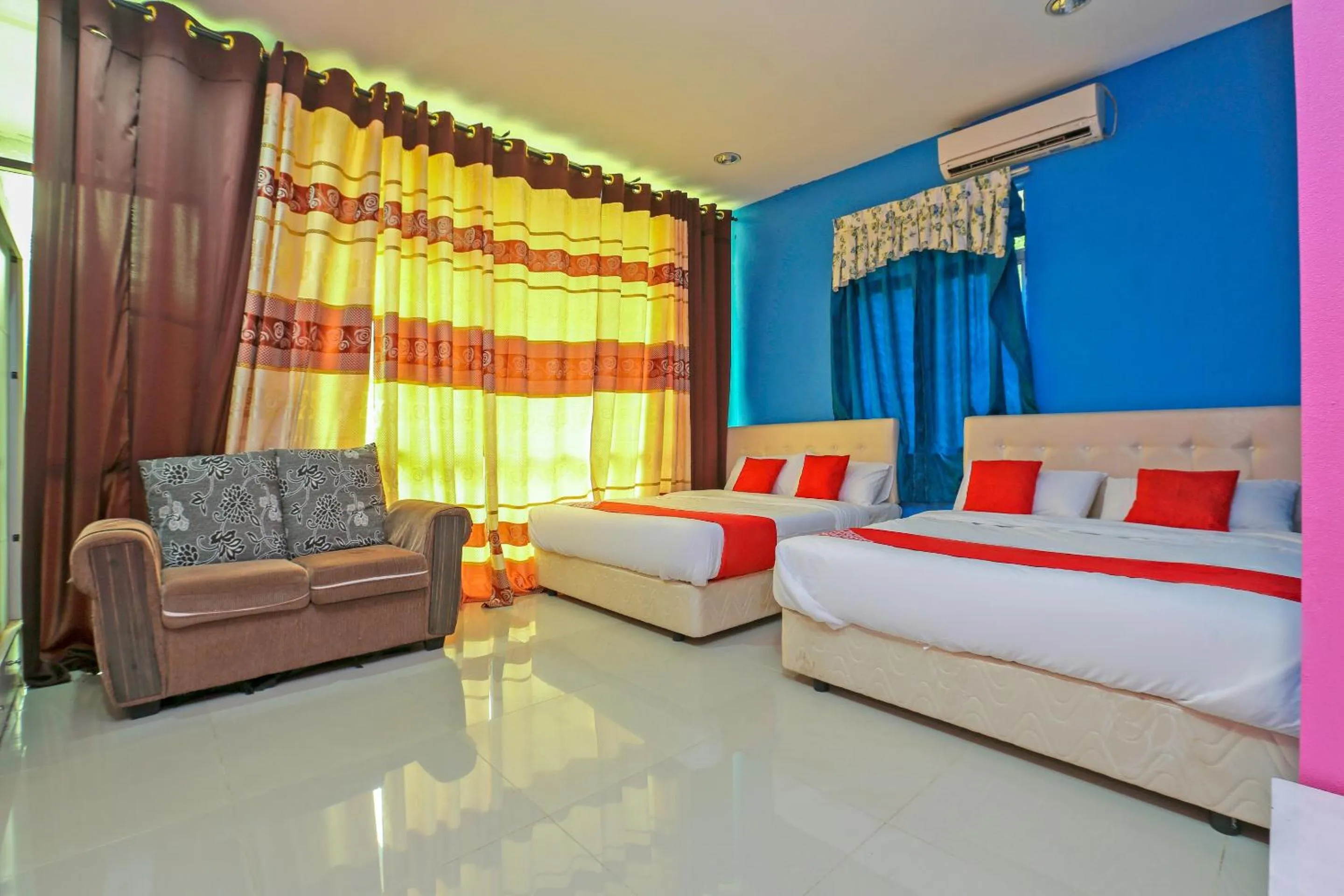 Bedroom, Bed in OYO 89933 Nun Hotel