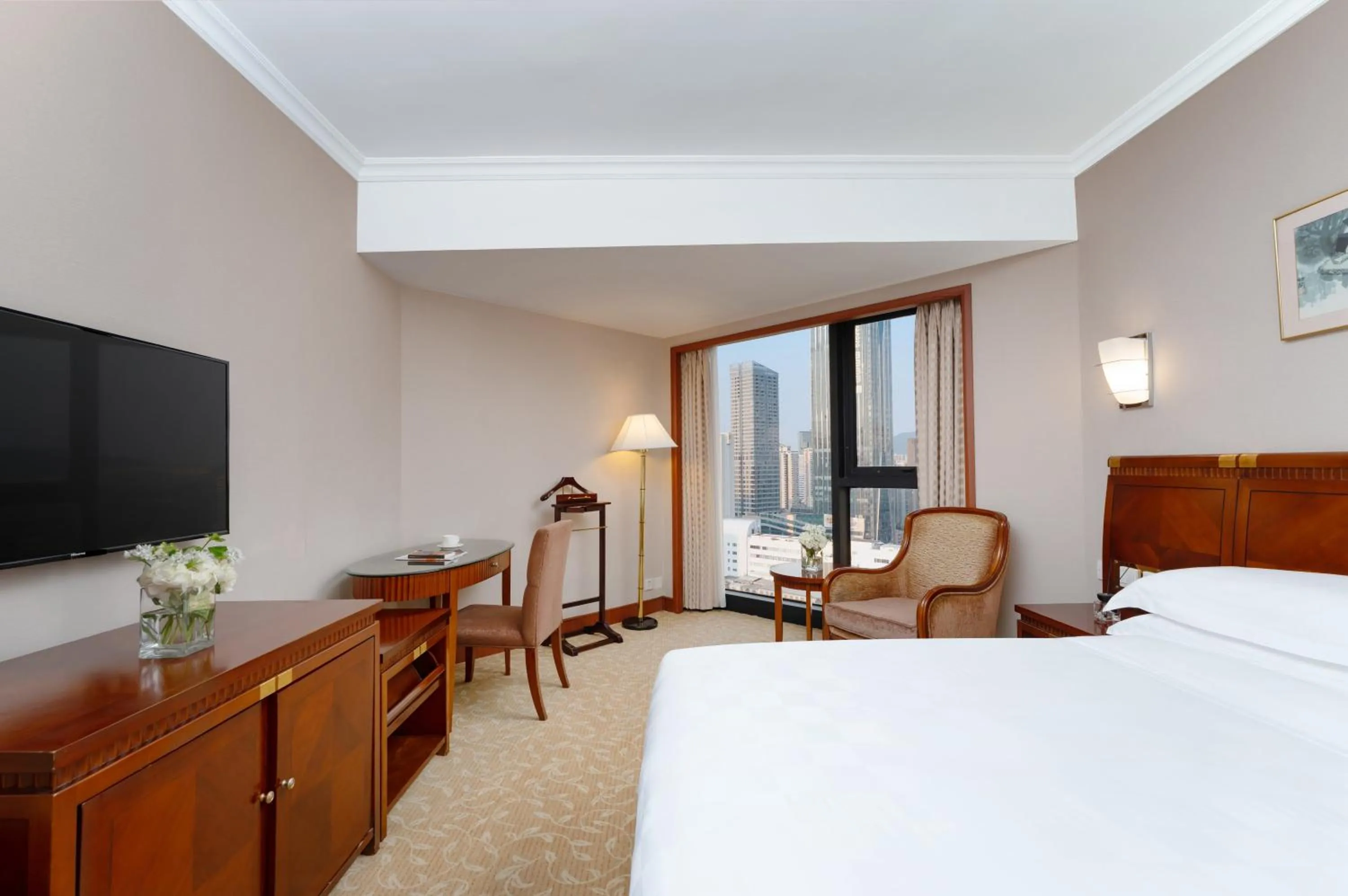 Photo of the whole room, Bed in Felicity Hotel Shenzhen, Luohu Railway Station
