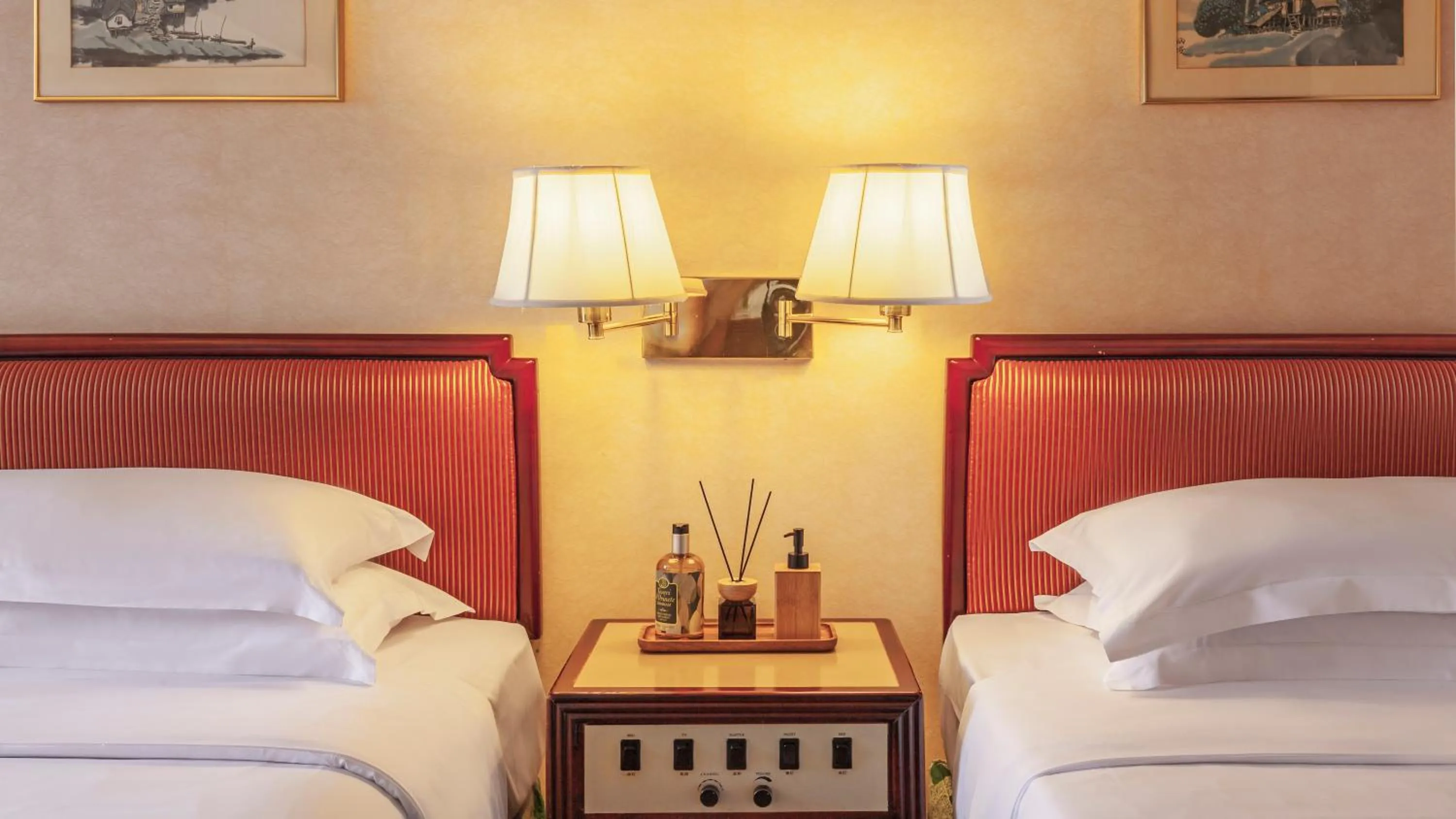 Bedroom, Bed in Felicity Hotel Shenzhen, Luohu Railway Station