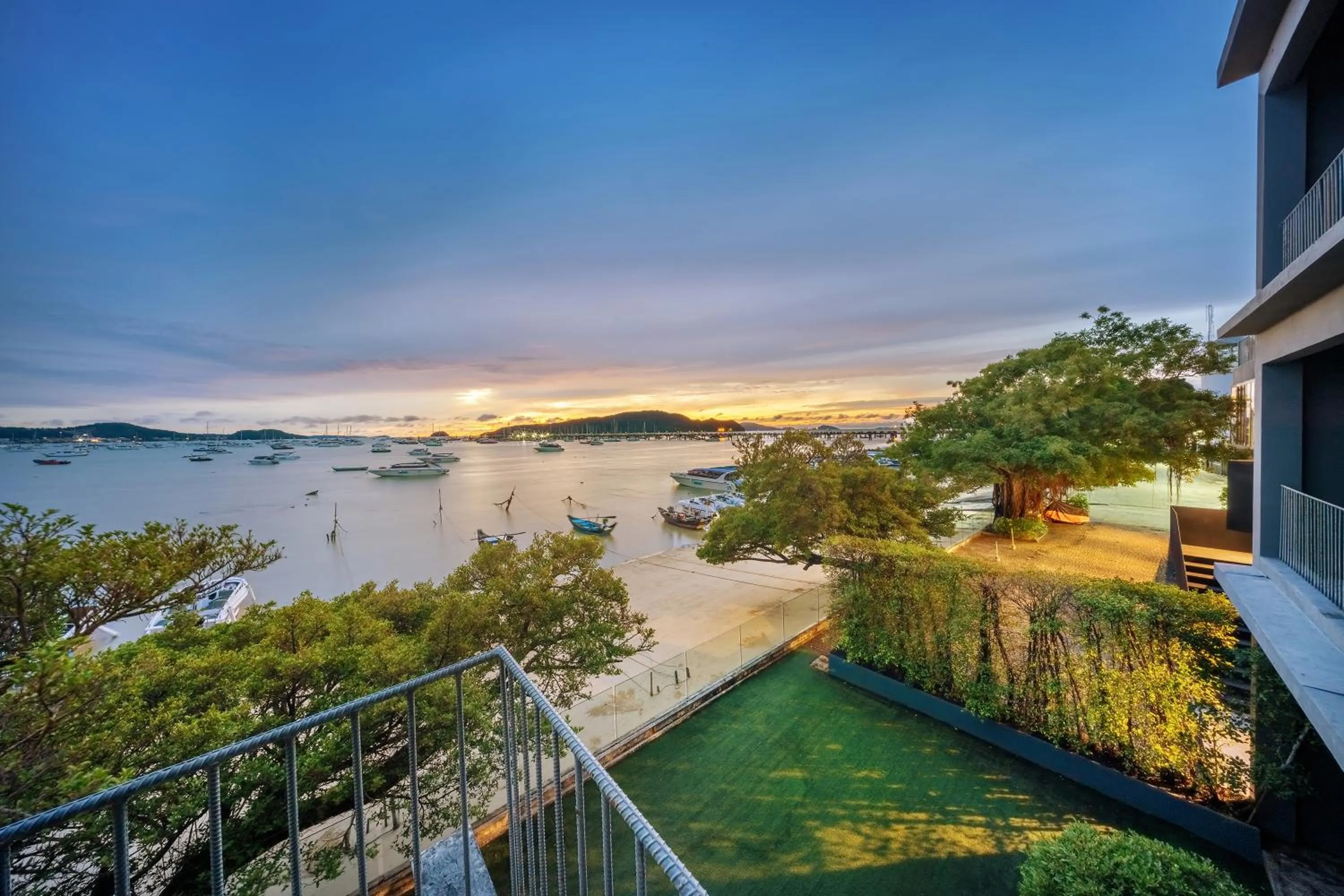 Beach in SHIN Arch39 Phuket Beach Front - SHA Plus