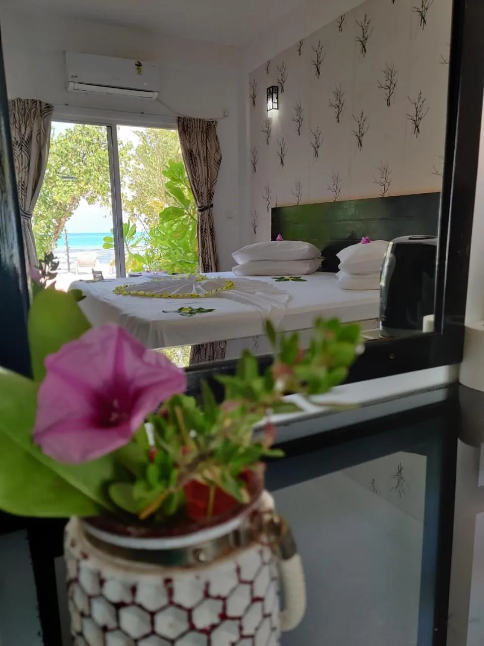 Sea view in Crown Beach Villas -Private Beach