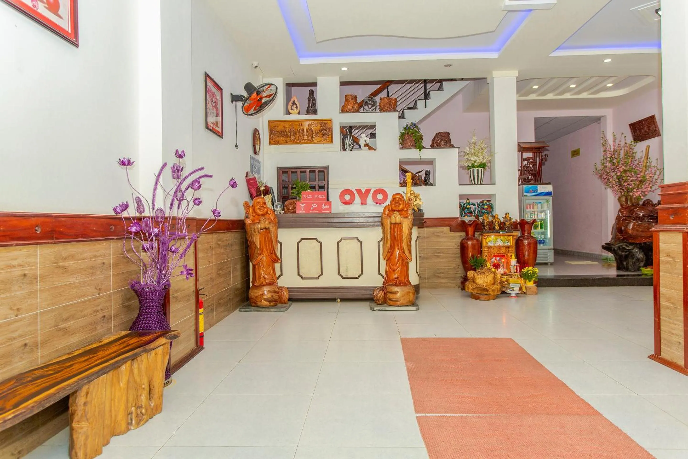 Lobby or reception in OYO 962 Tulip Motel
