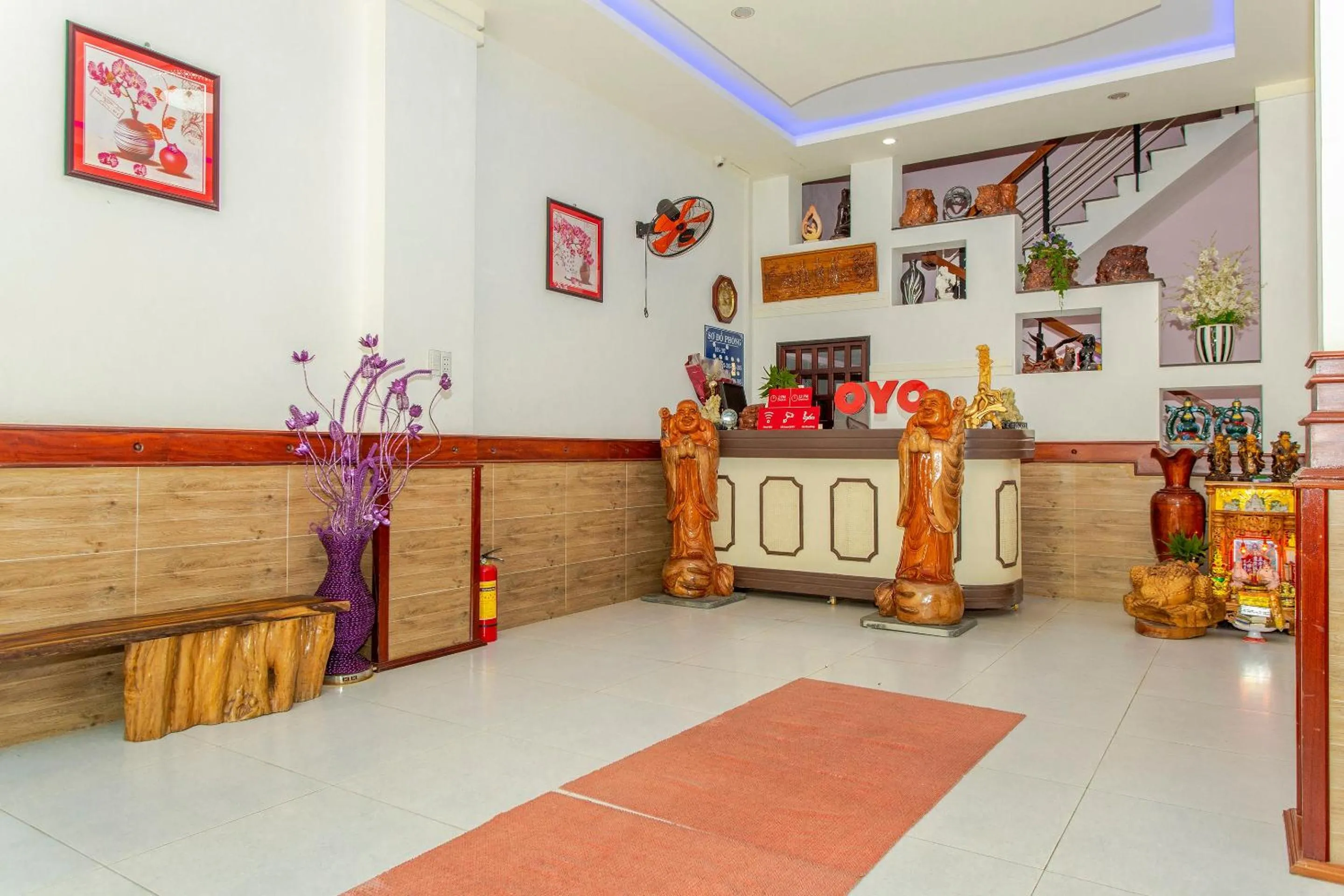 Lobby or reception in OYO 962 Tulip Motel