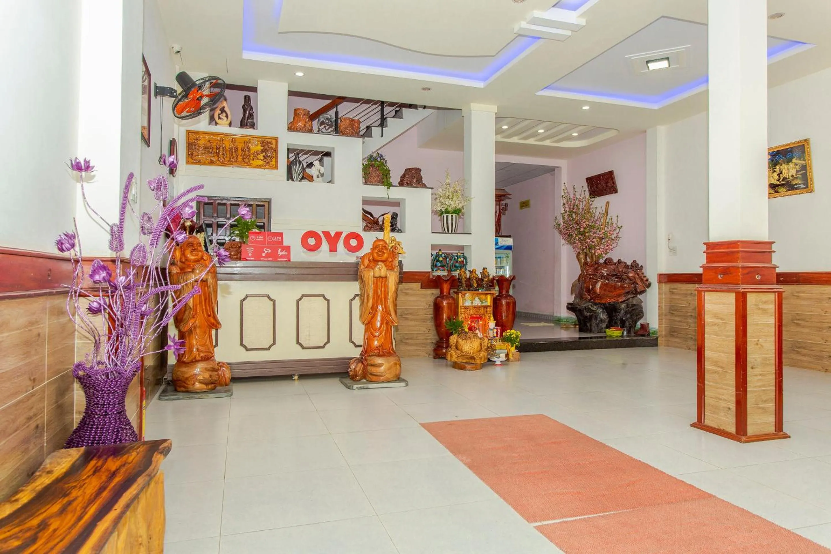 Lobby or reception in OYO 962 Tulip Motel