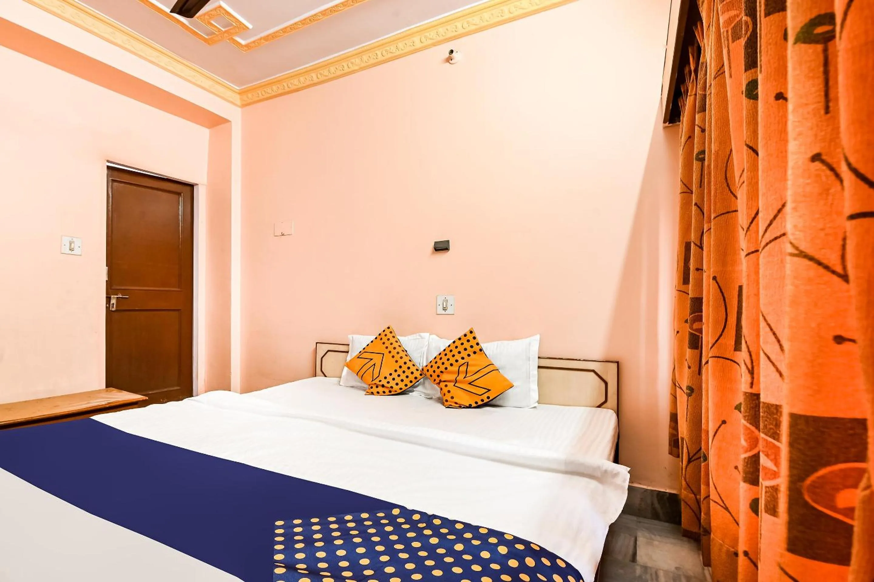 Bedroom in SPOT ON Hotel Pink Sun