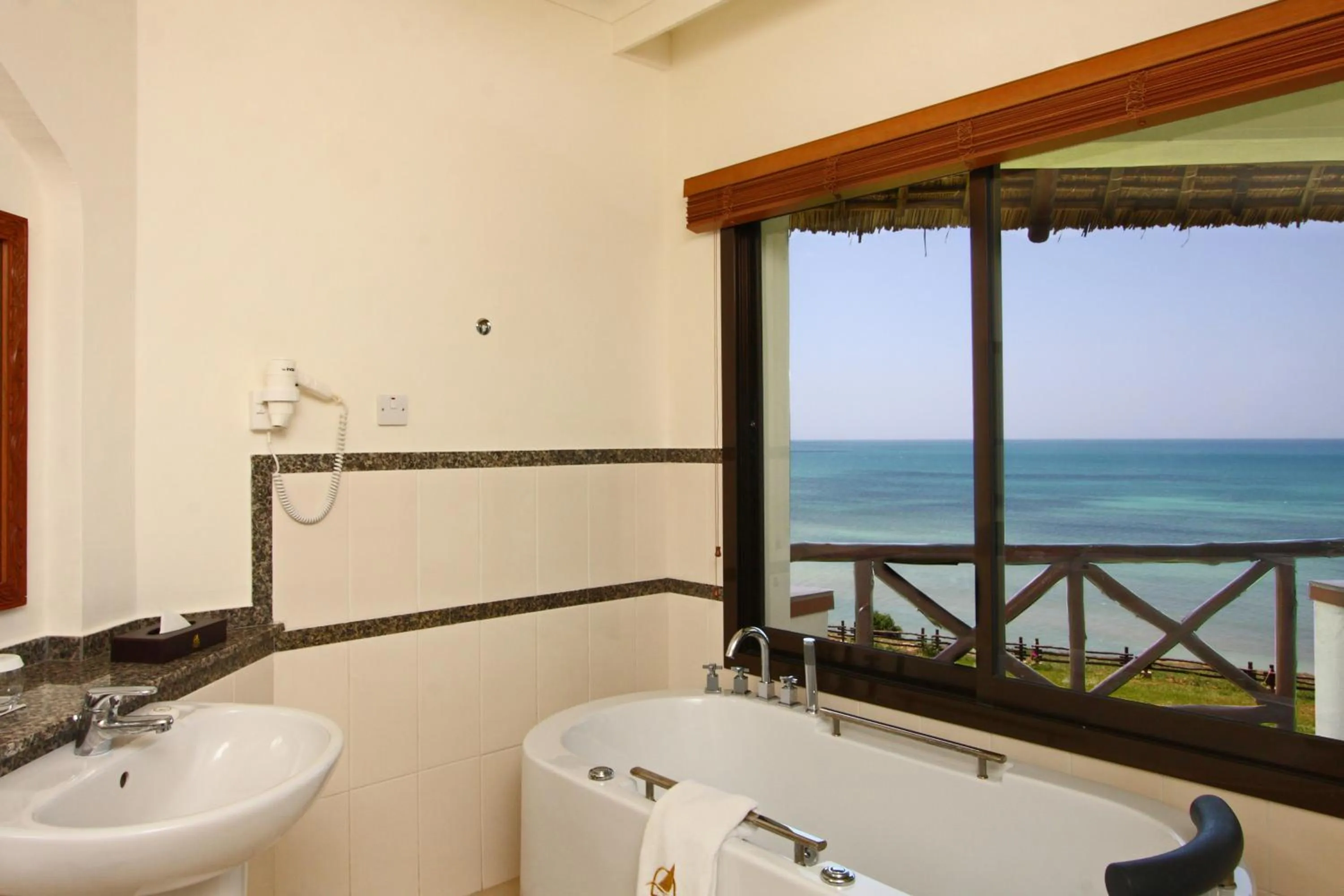 Bathroom in Sea Cliff Resort & Spa