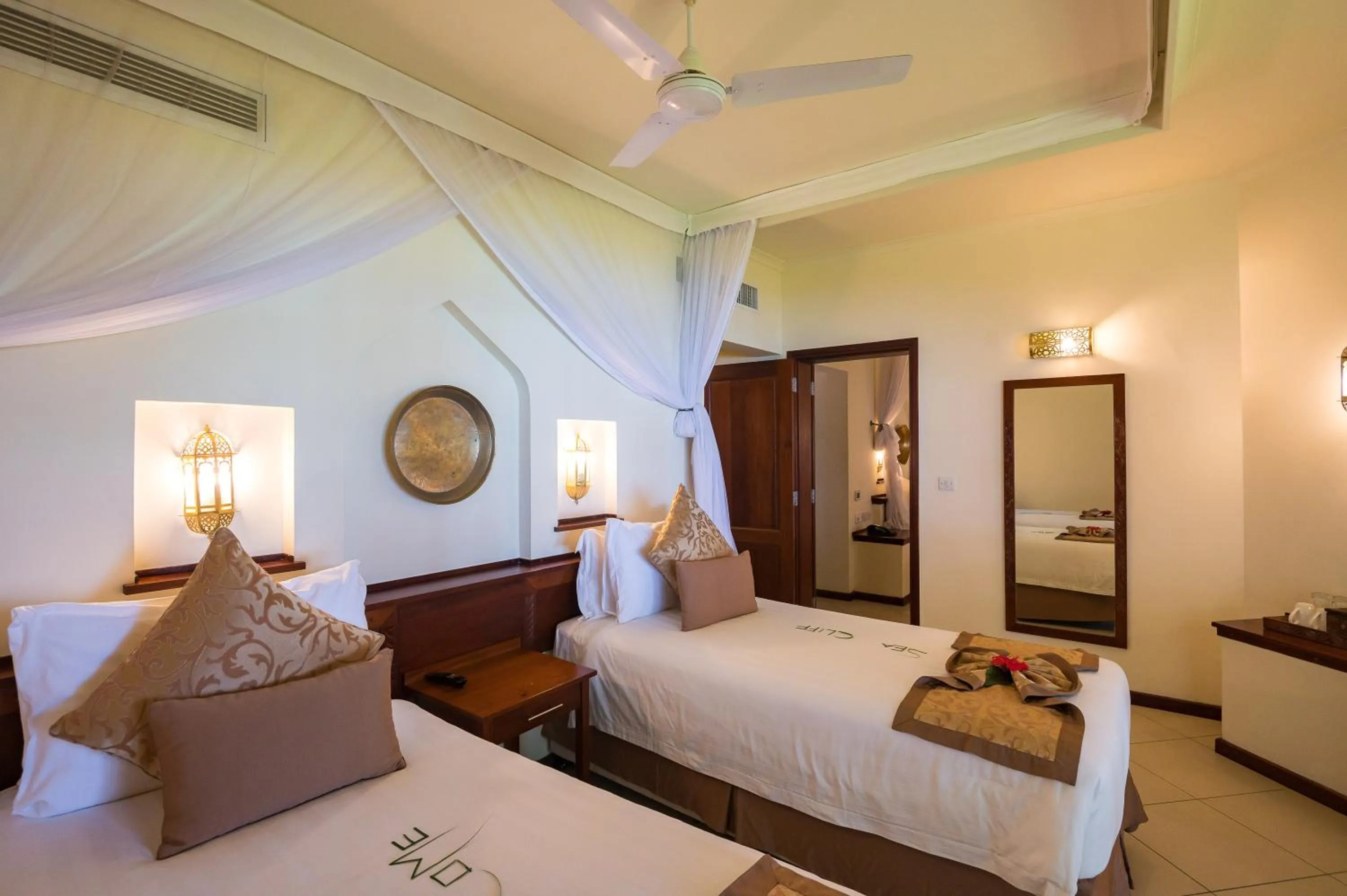 Bed in Sea Cliff Resort & Spa