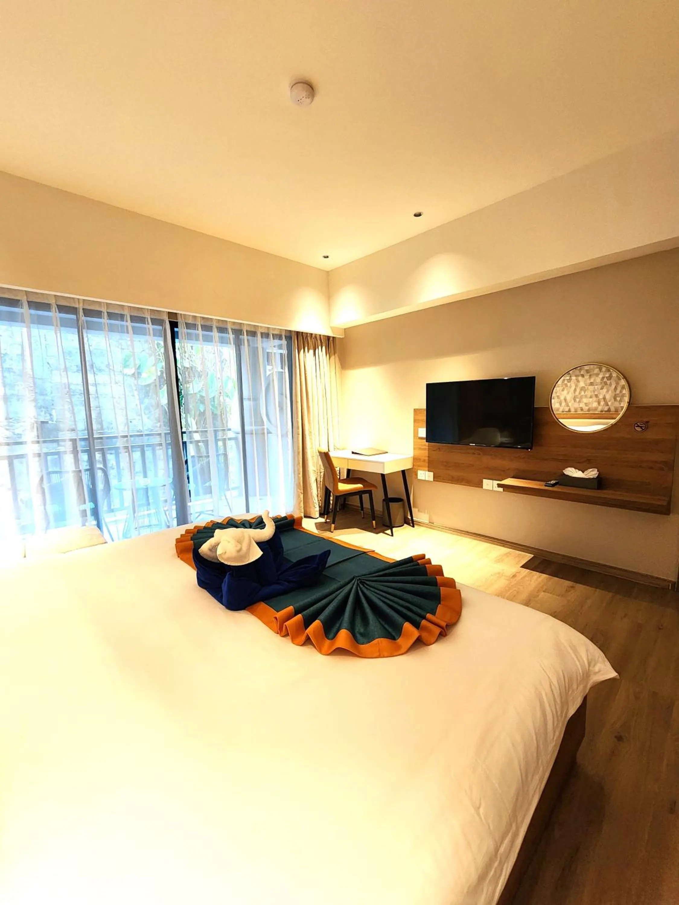 TV and multimedia in Zo Amalthea Hotel