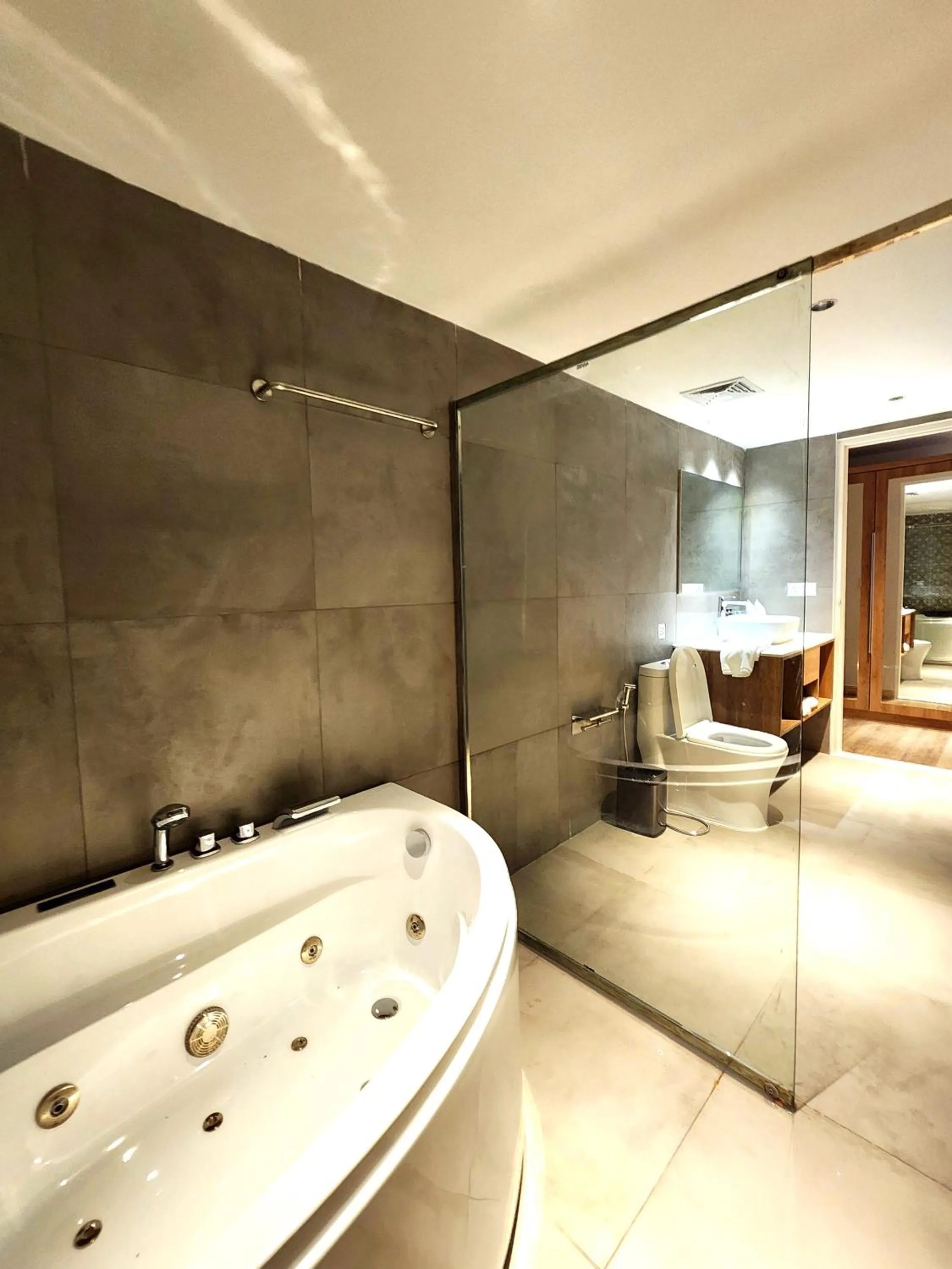 Hot Tub in Zo Amalthea Hotel