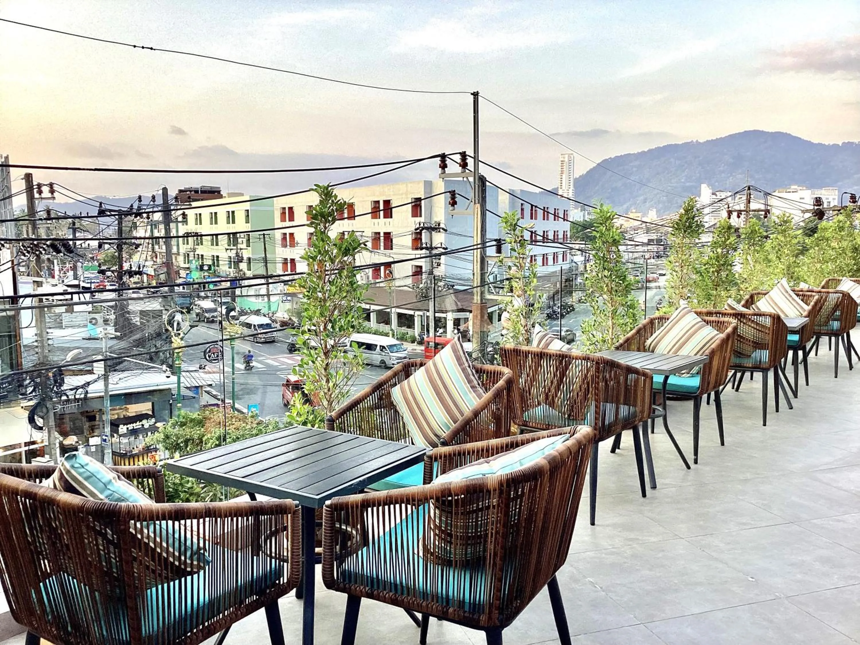 Restaurant/places to eat in Zo Amalthea Hotel