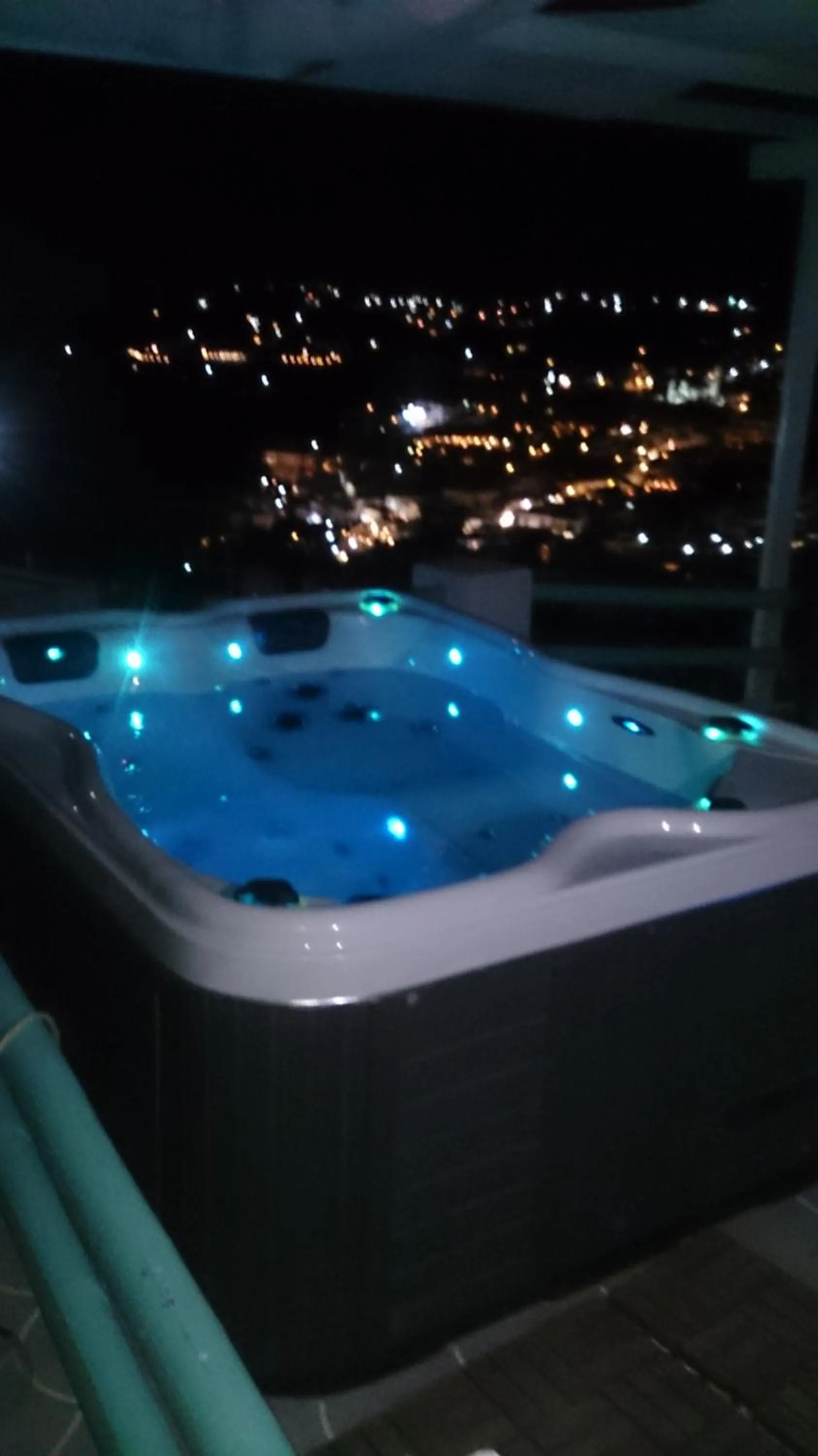 Hot Tub in Kampos Home