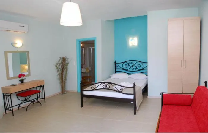 Photo of the whole room, Bed in Kampos Home