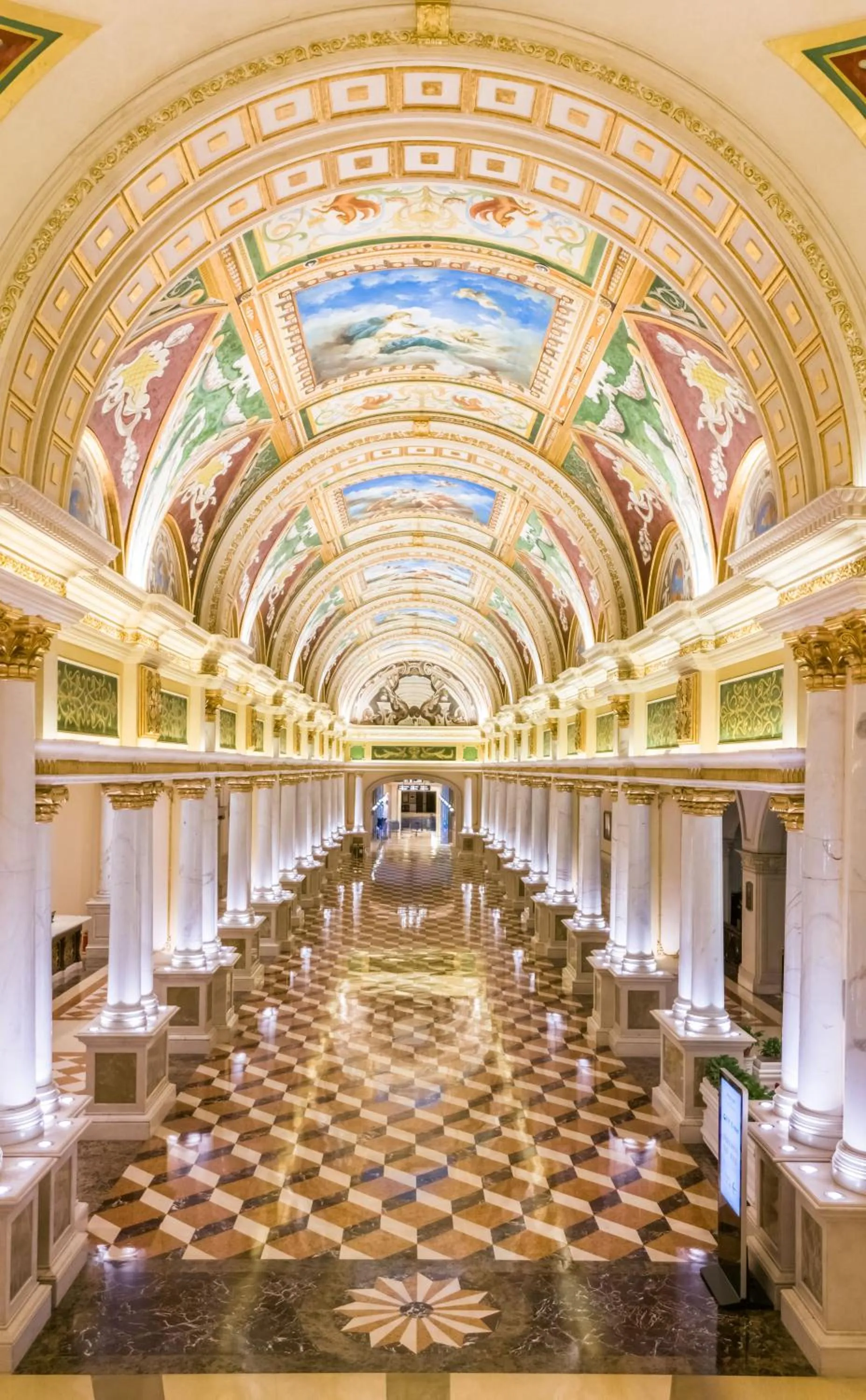 Guangzhou Phoenix City Hotel