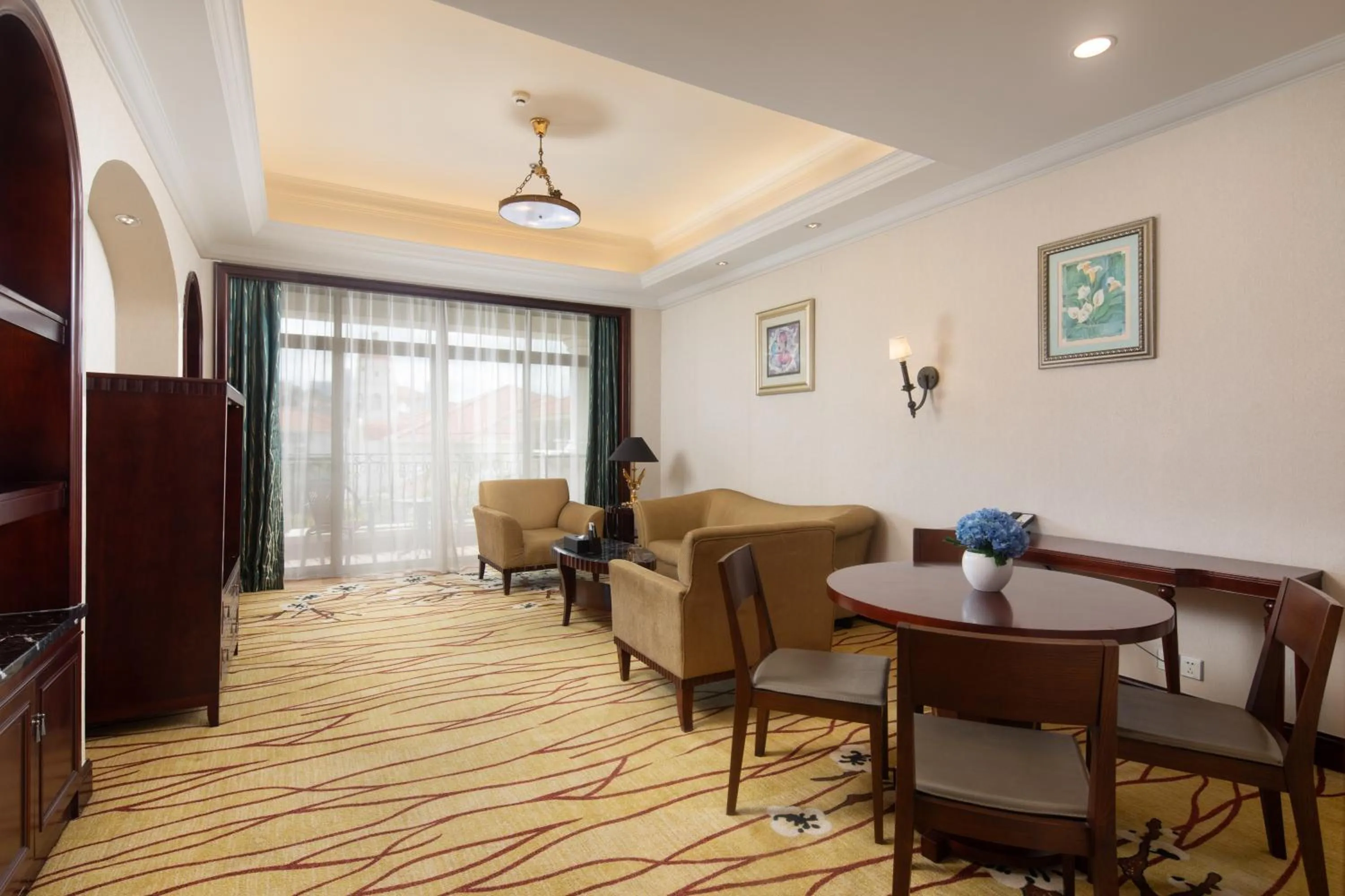 Guangzhou Phoenix City Hotel