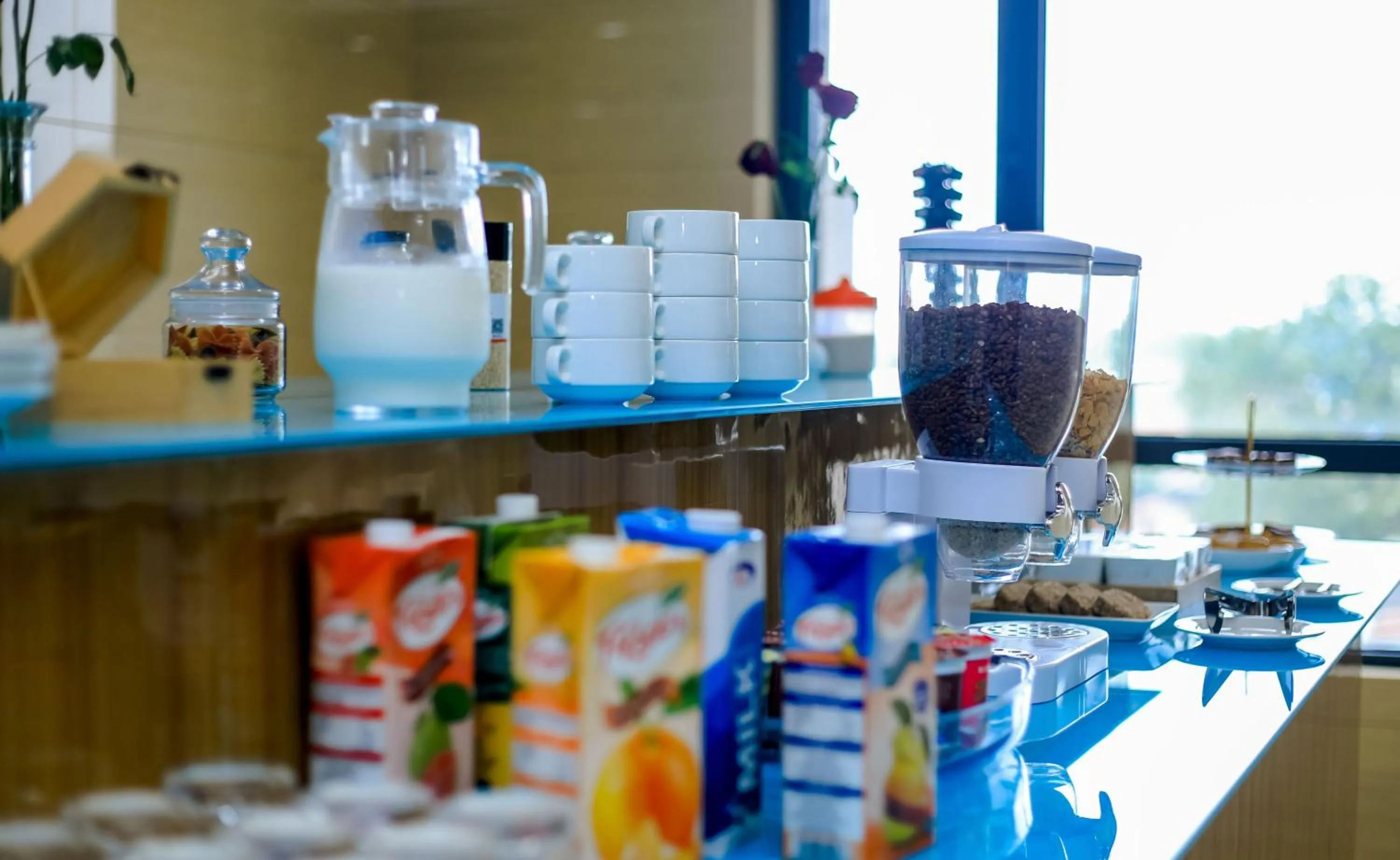 Breakfast in Lark Hotel