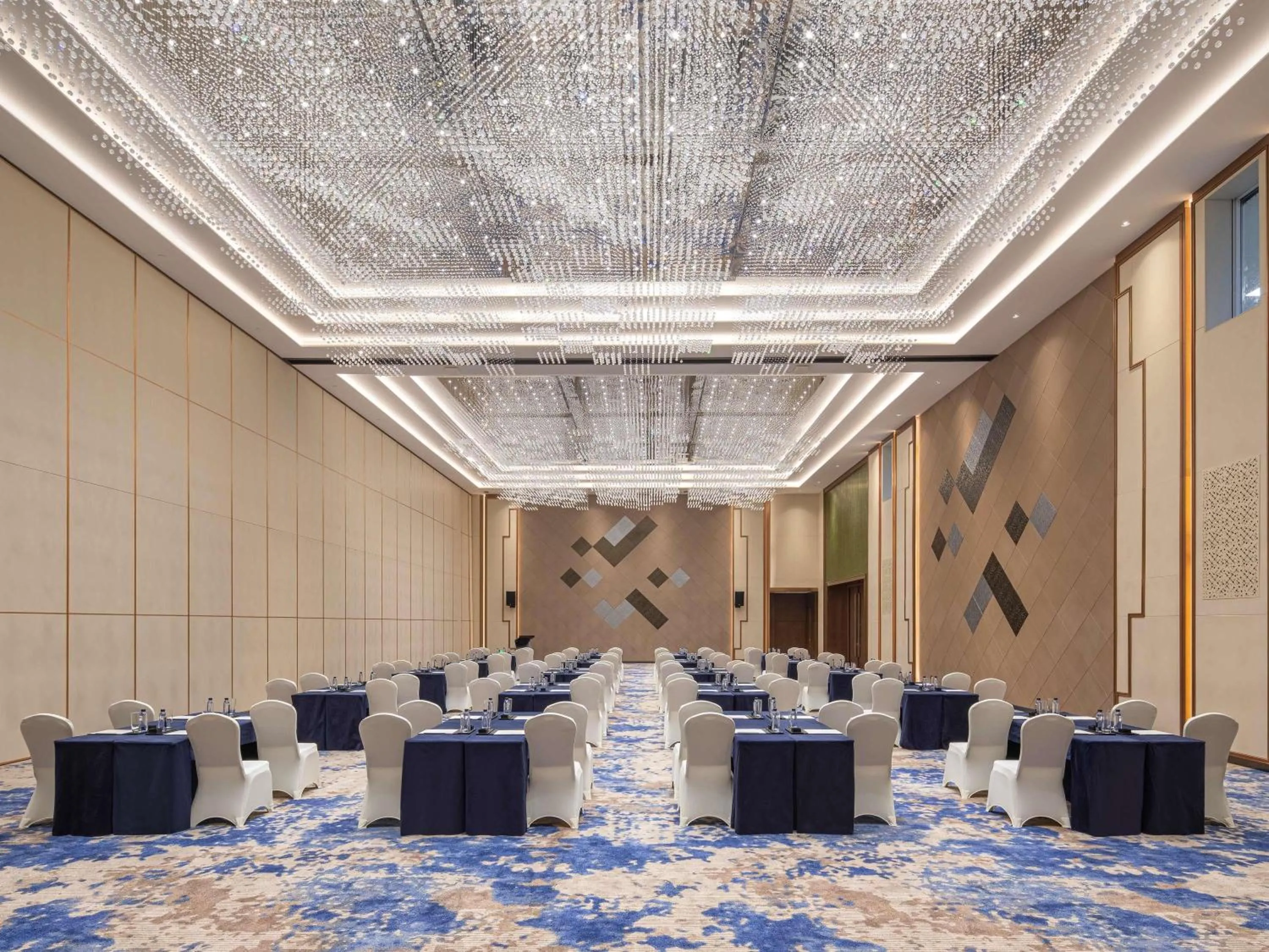 Meeting/conference room in Swissôtel Hefei Grand Park