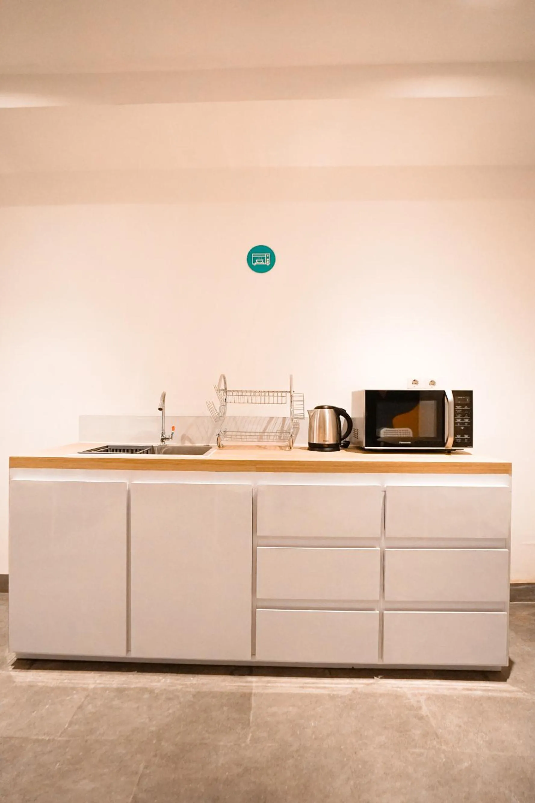 Communal kitchen in Bobopod Tanah Abang, Jakarta