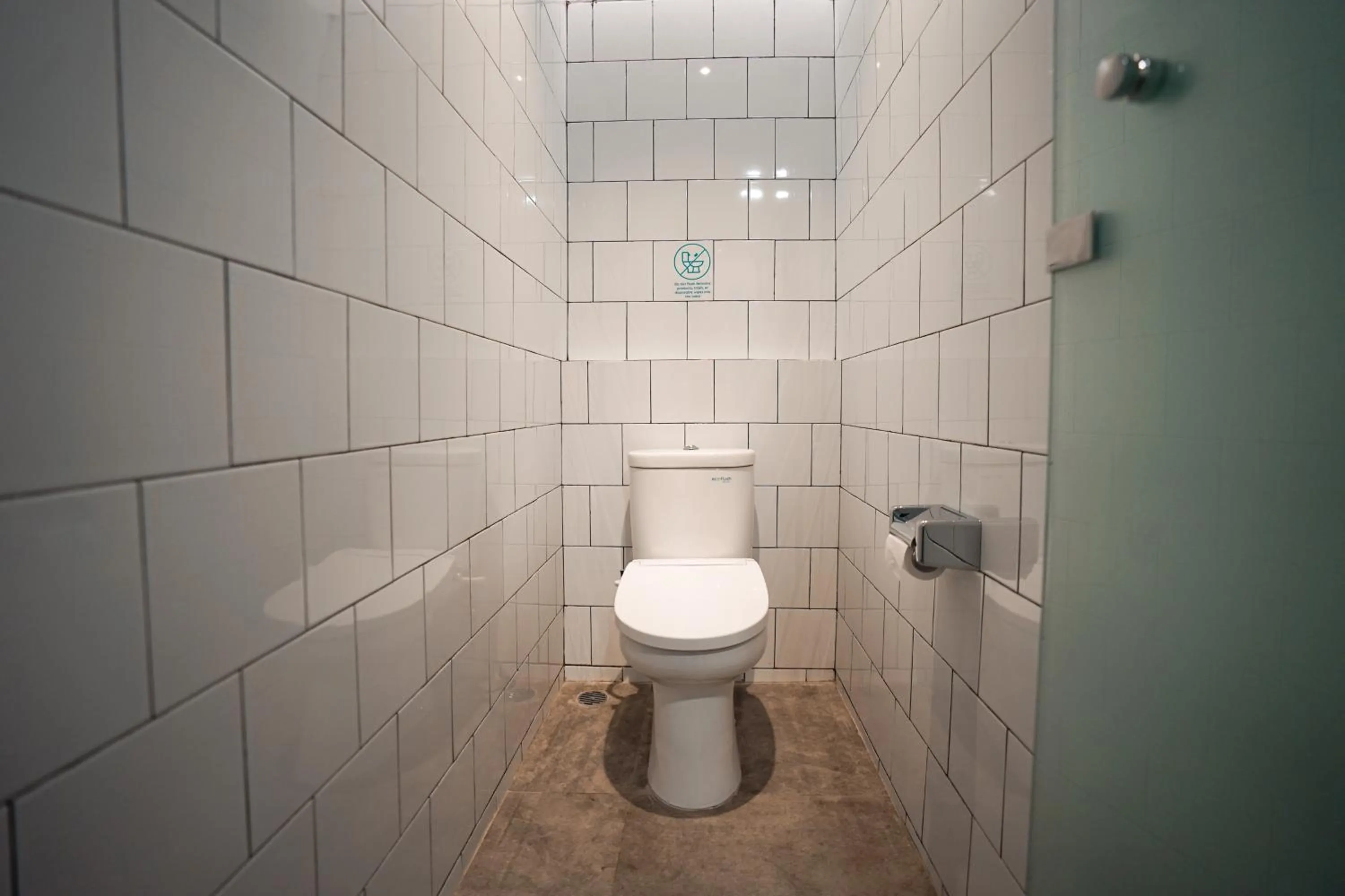 Bathroom in Bobopod Juanda, Jakarta