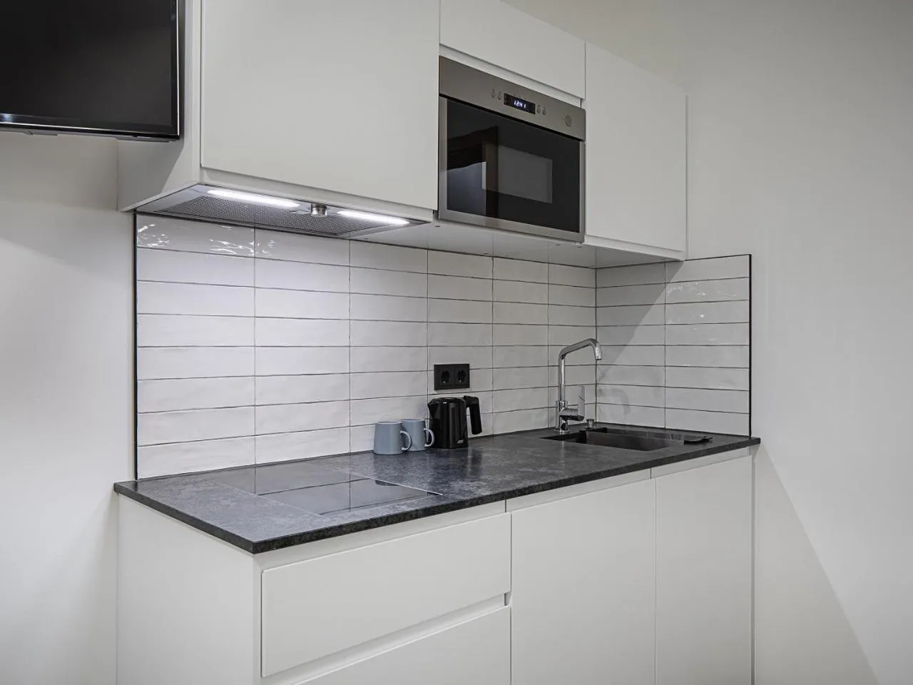 Coffee/tea facilities in Home & Work