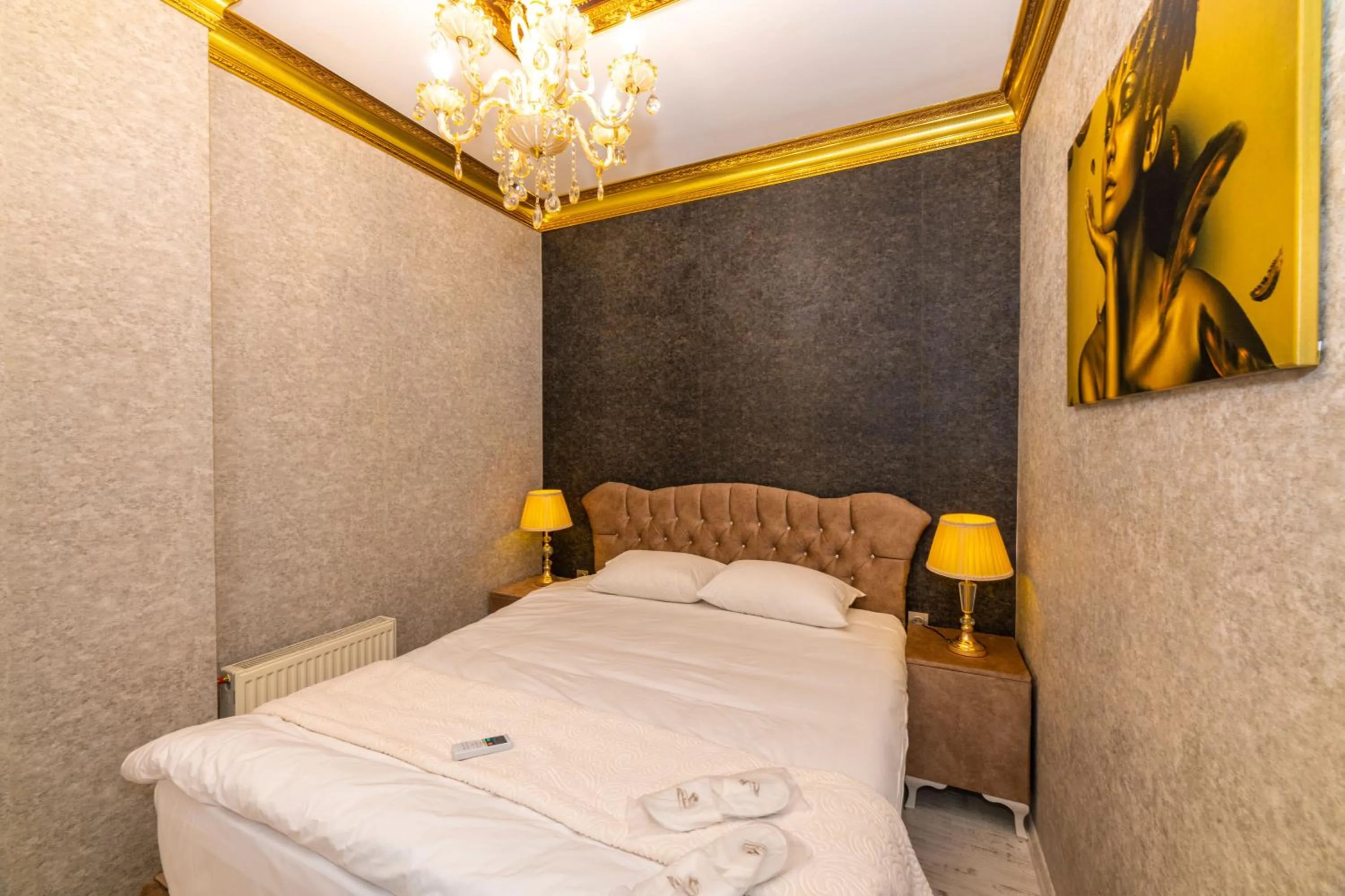 Bed in Istanbul Taksim Residence Hotel By MESUT