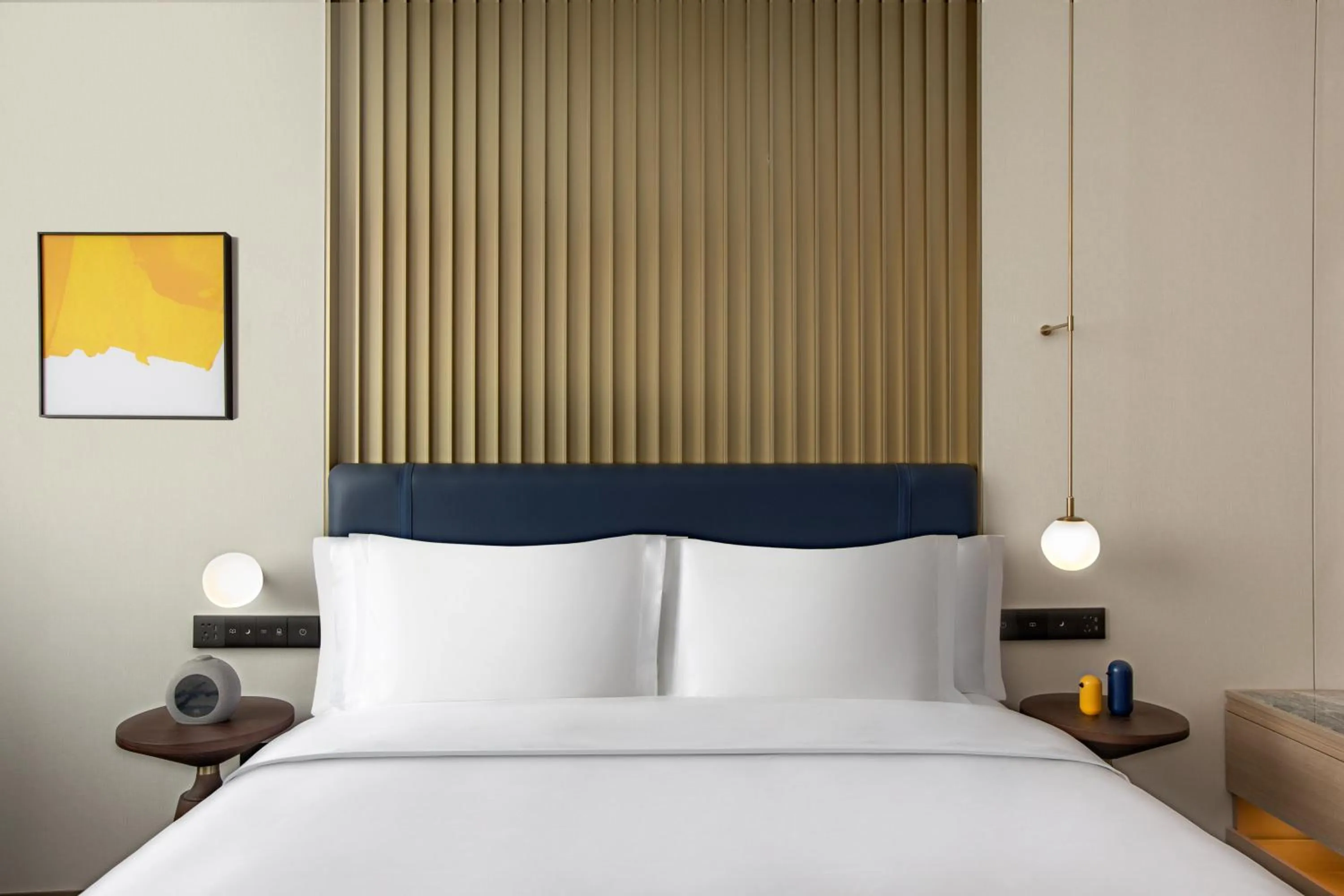 Bed in voco Wuhan Xinhua by IHG