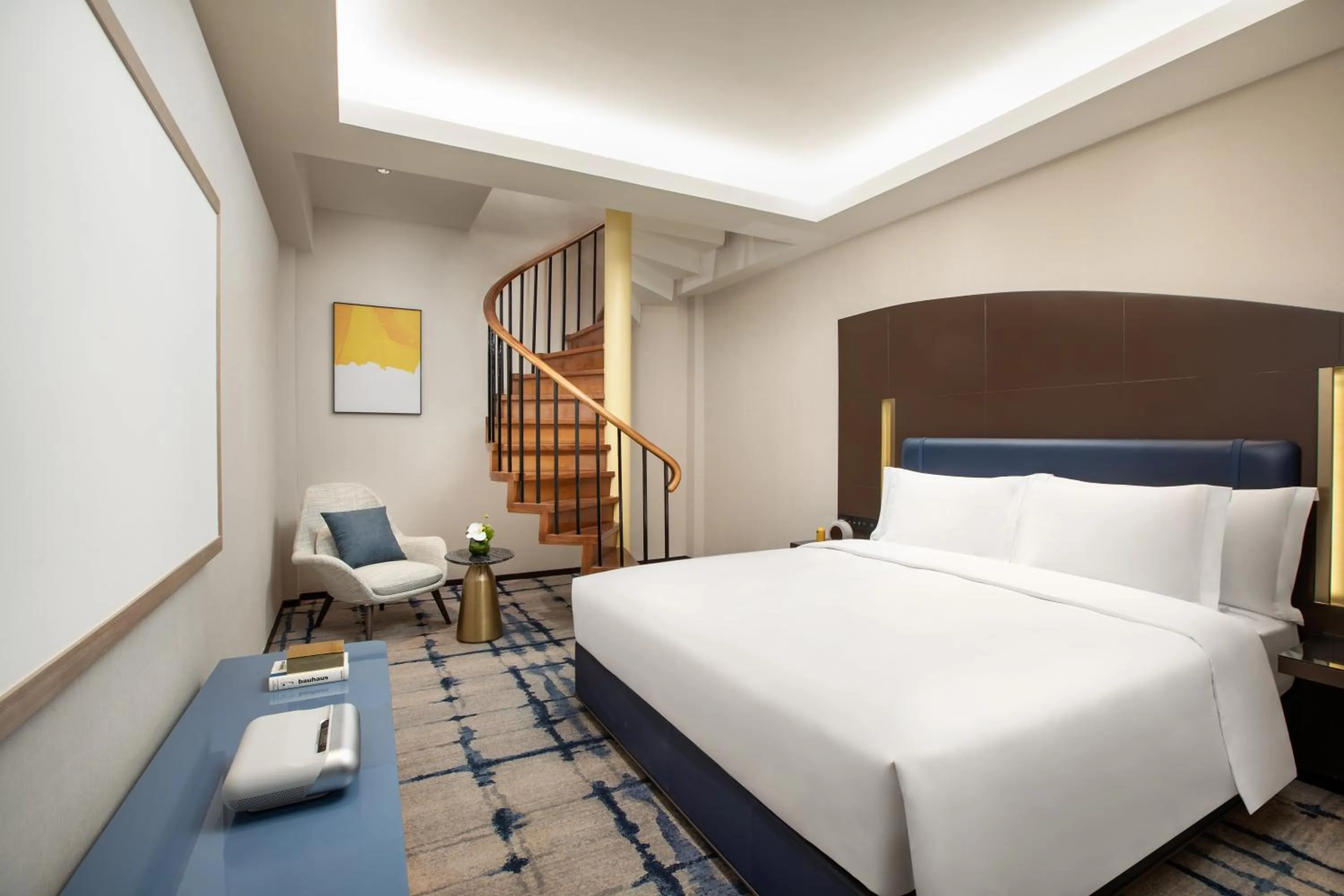 Bedroom, Bed in voco Wuhan Xinhua by IHG