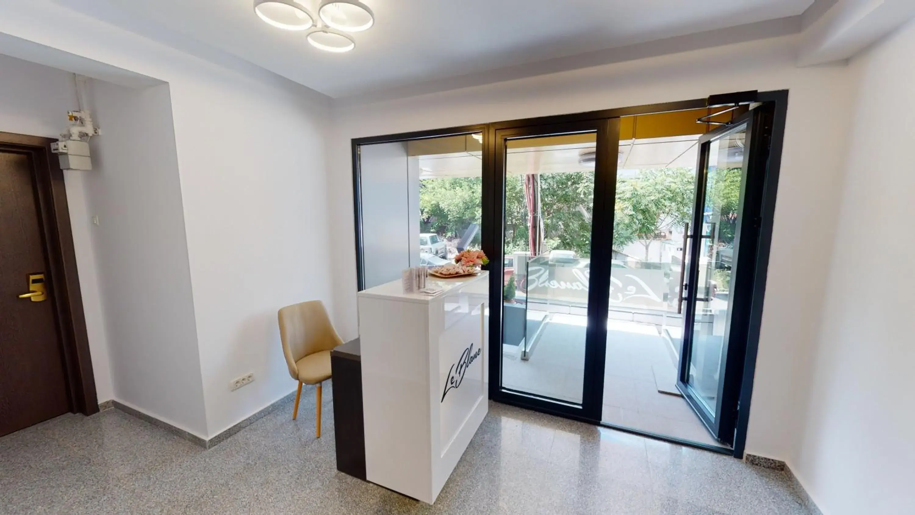 King Apartment - single occupancy in Le Blanc ApartHotel King Apartment - single occupancy in Le Blanc ApartHotel