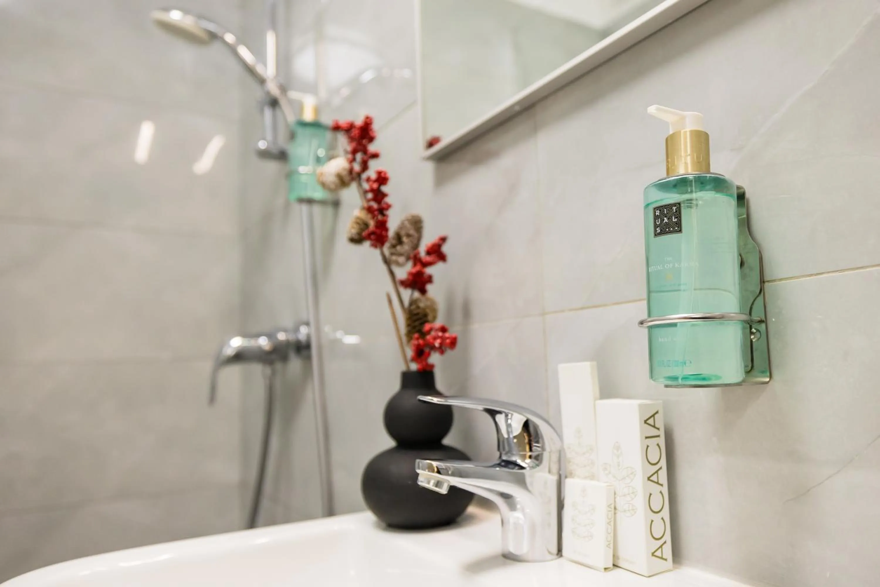 Shower in Le Blanc ApartHotel