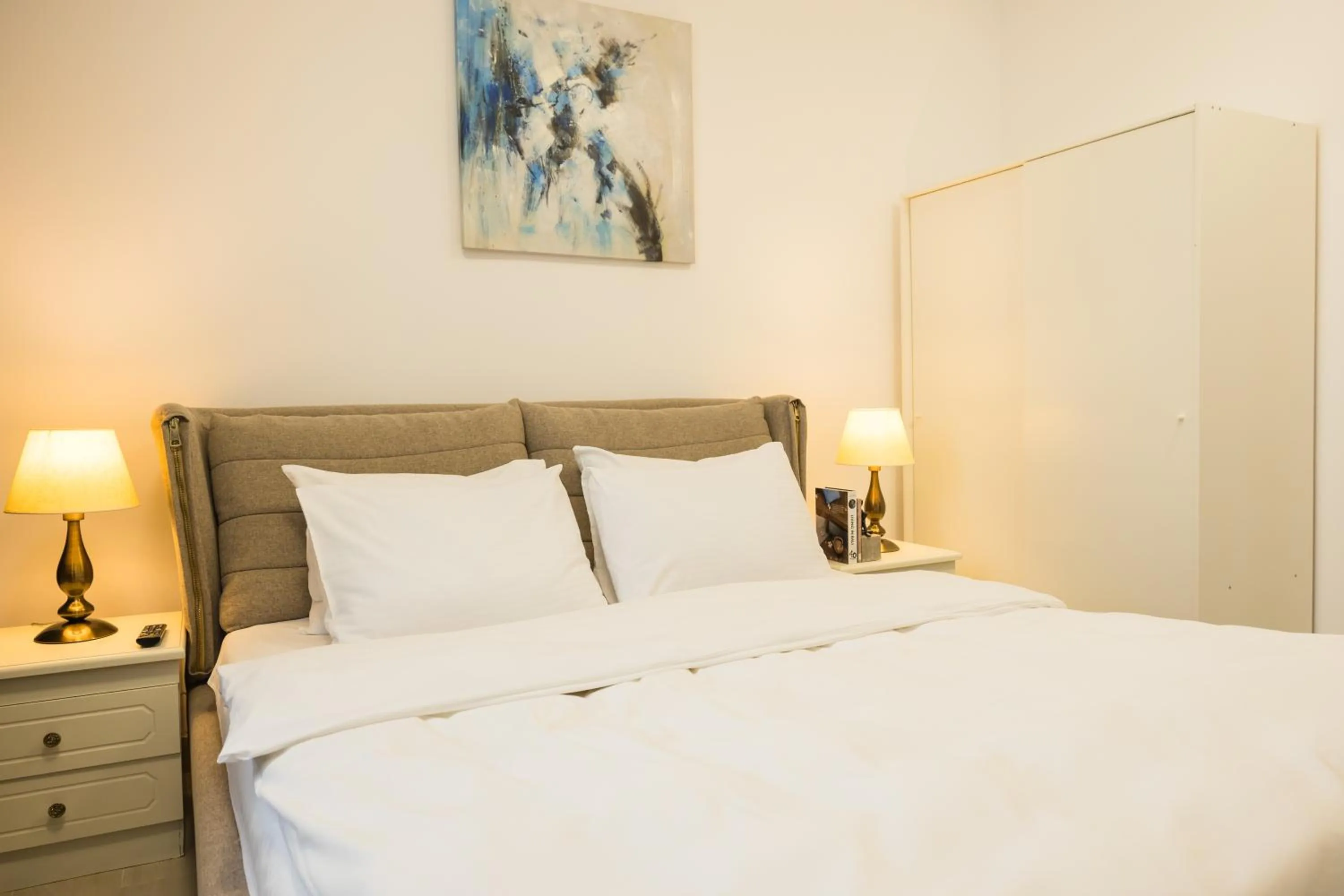 Bed in Le Blanc ApartHotel