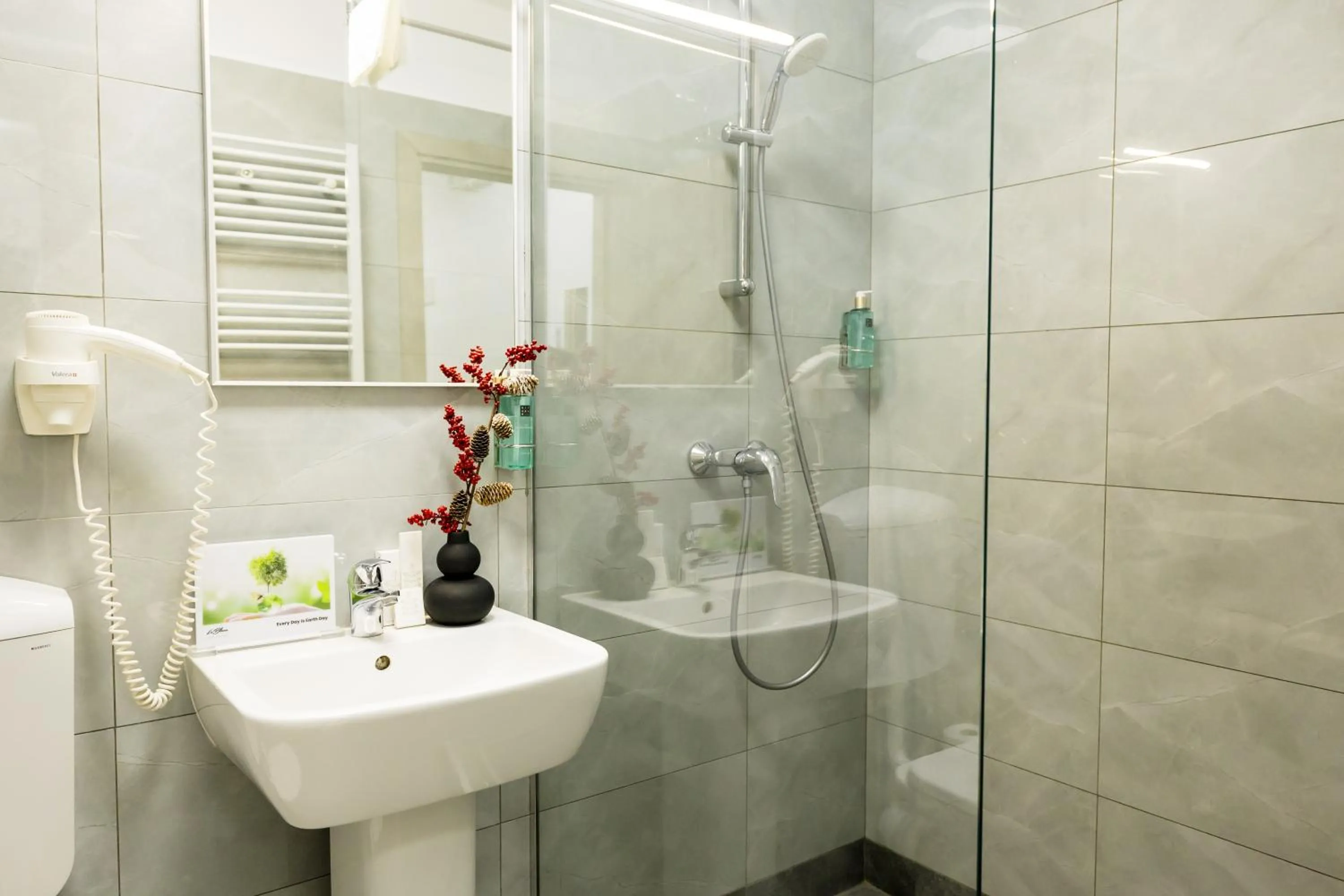 Shower in Le Blanc ApartHotel