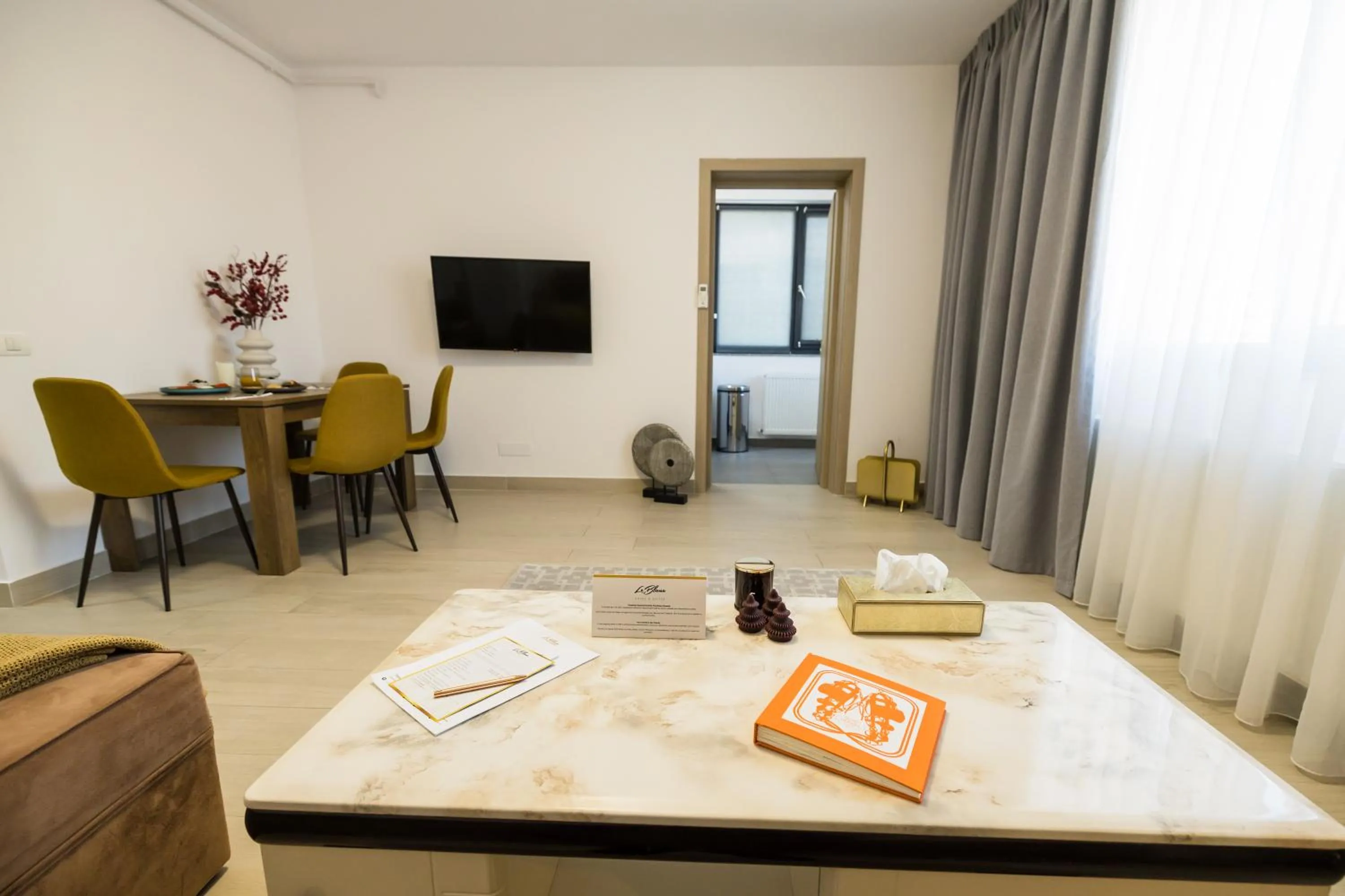 TV and multimedia, Bed in Le Blanc ApartHotel