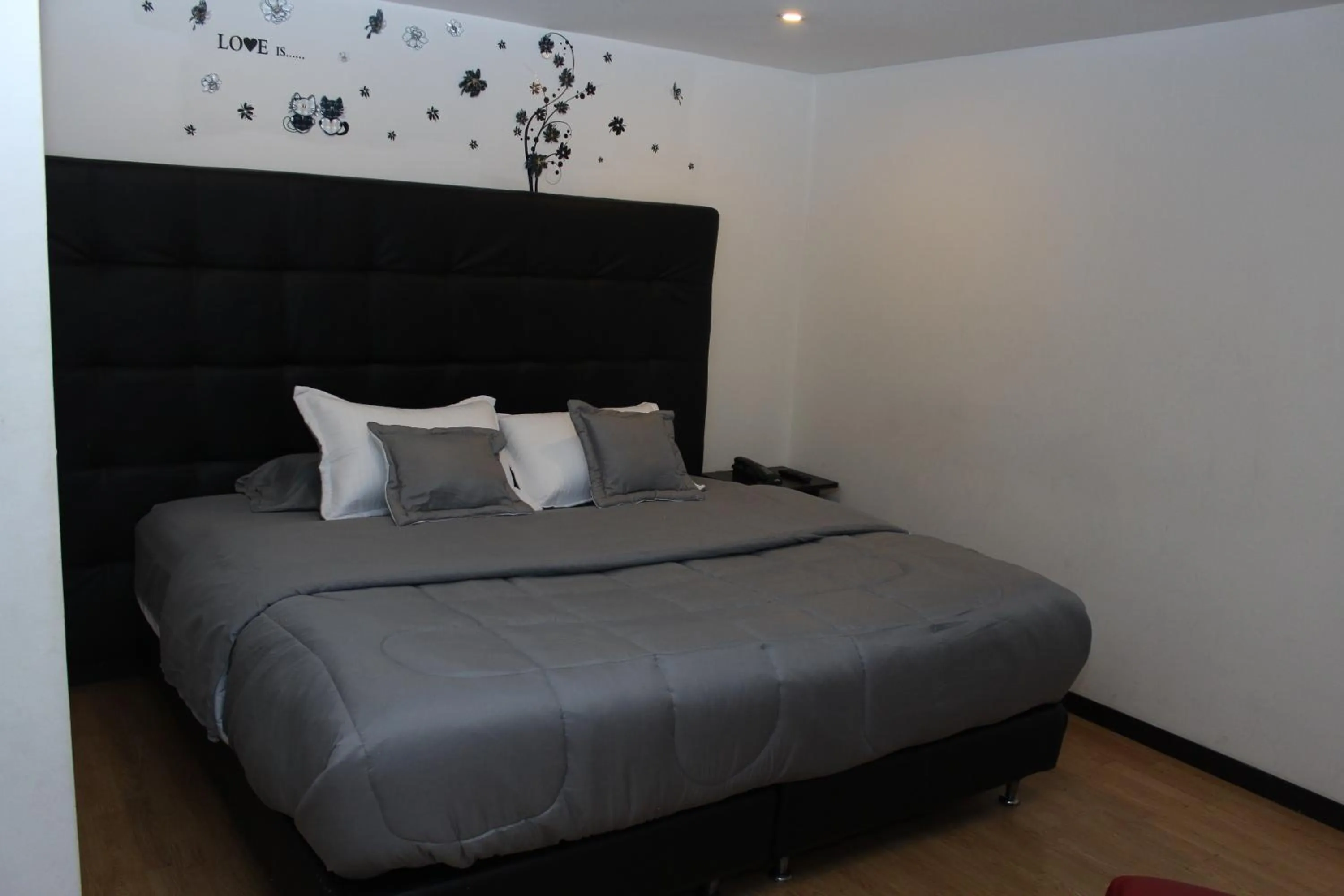 Bed in Hotel Montecarlo Boutique