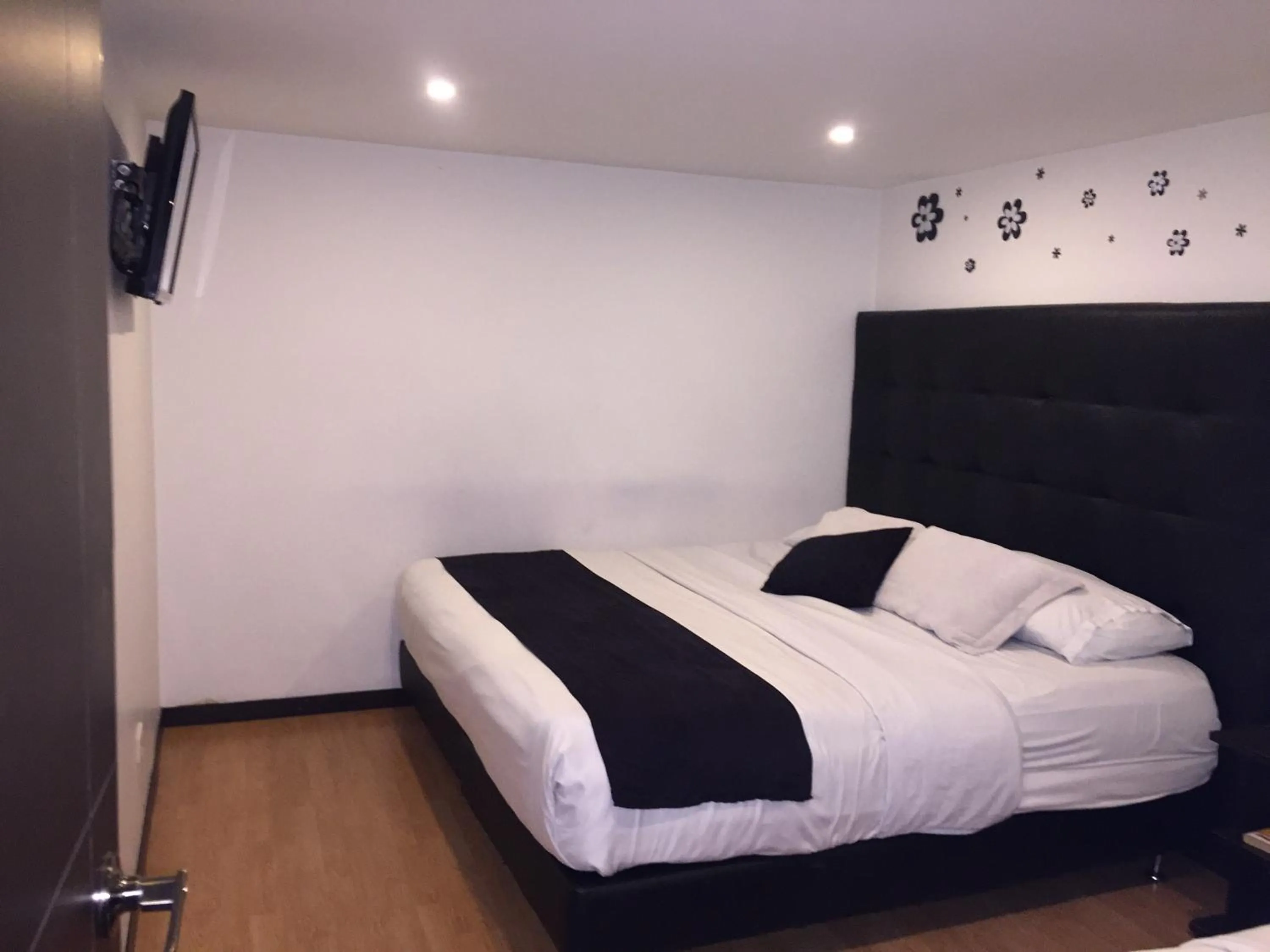 Bed in Hotel Montecarlo Boutique