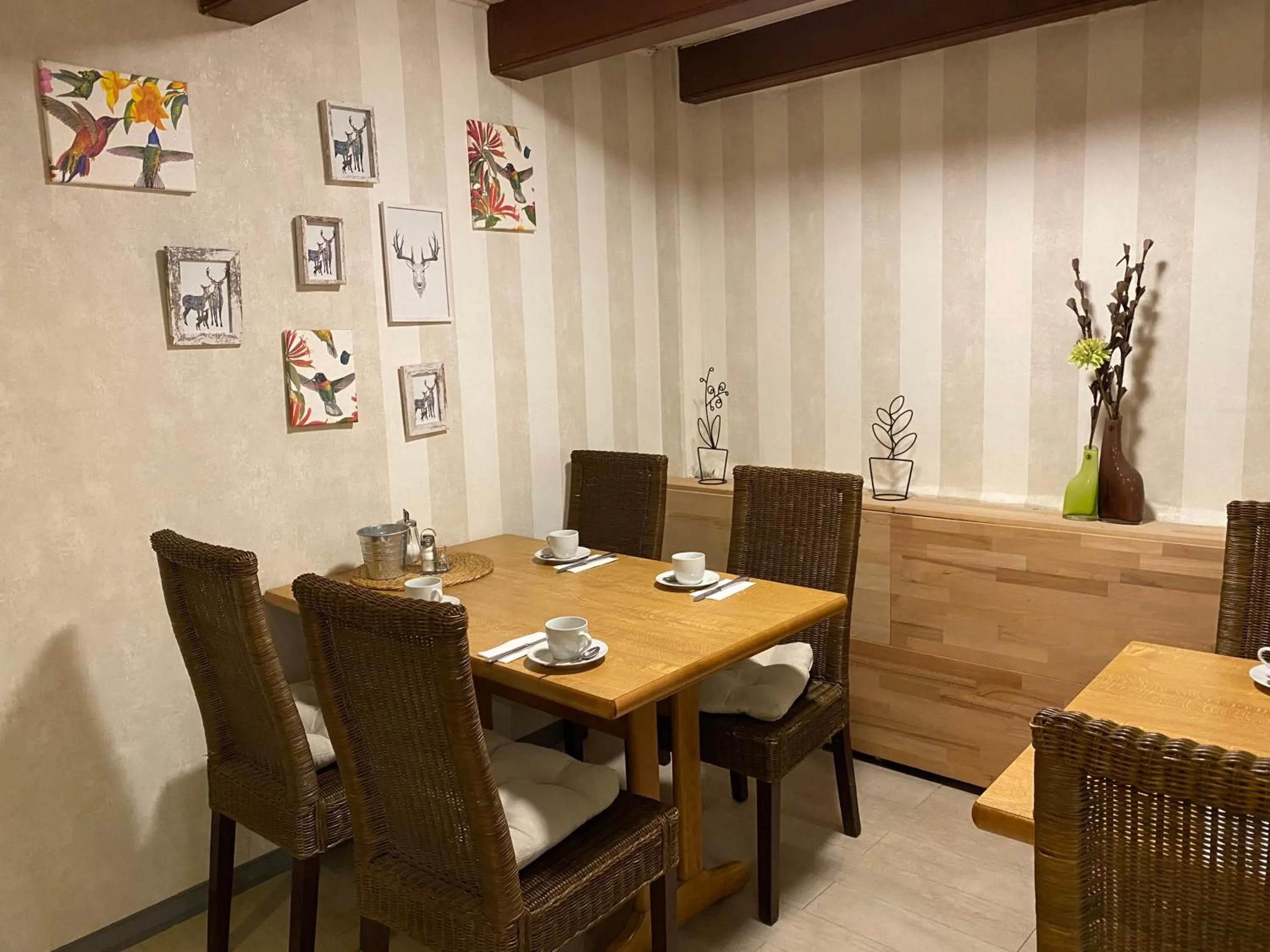 Restaurant/places to eat in Hubertus-Hof