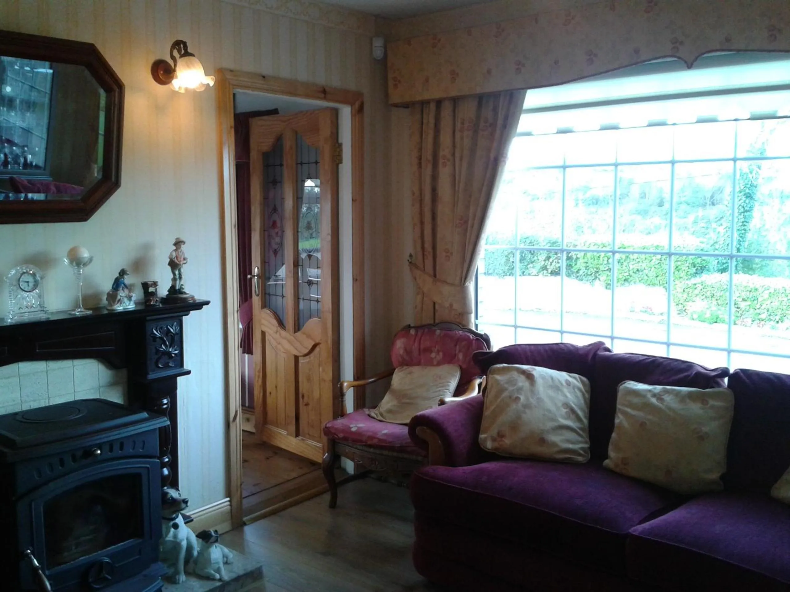 Communal lounge/ TV room in Comeragh View